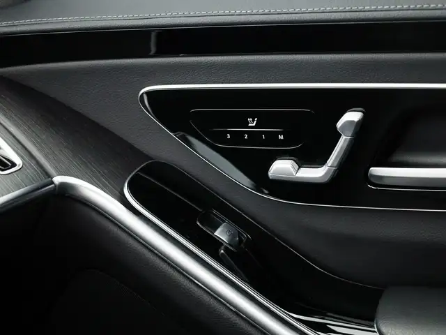 Mercedes-Benz S-Class view 14