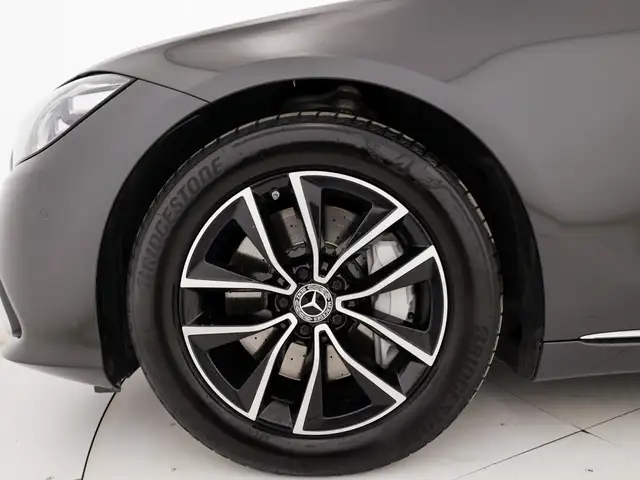 Mercedes-Benz S-Class view 7