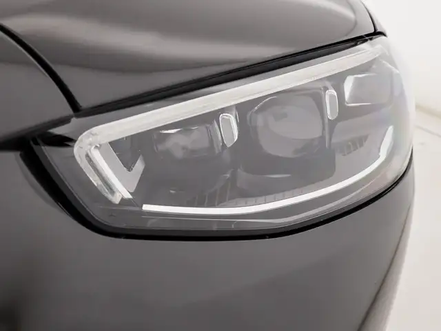 Mercedes-Benz S-Class view 8