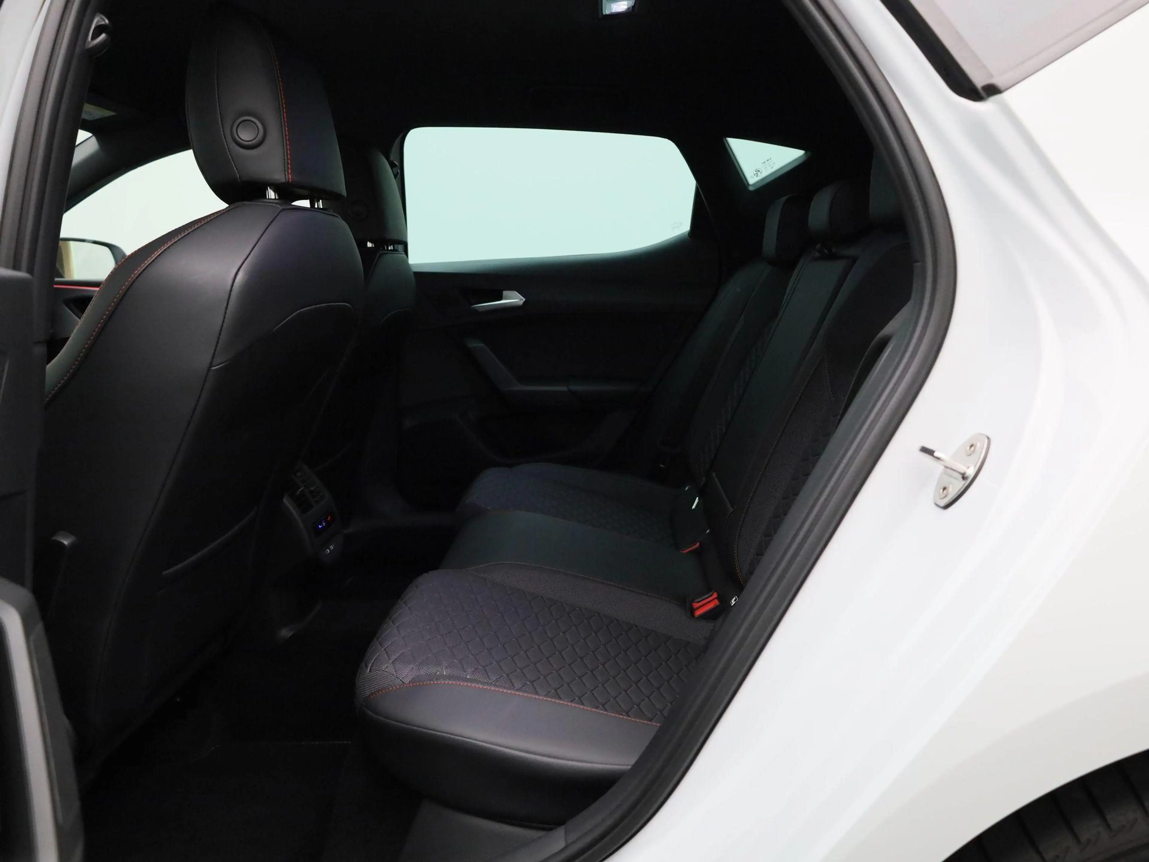 SEAT Leon e-Hybrid 1.5 TSI FR PHEV First Edition 204 PK | Automaat | — photo 12
