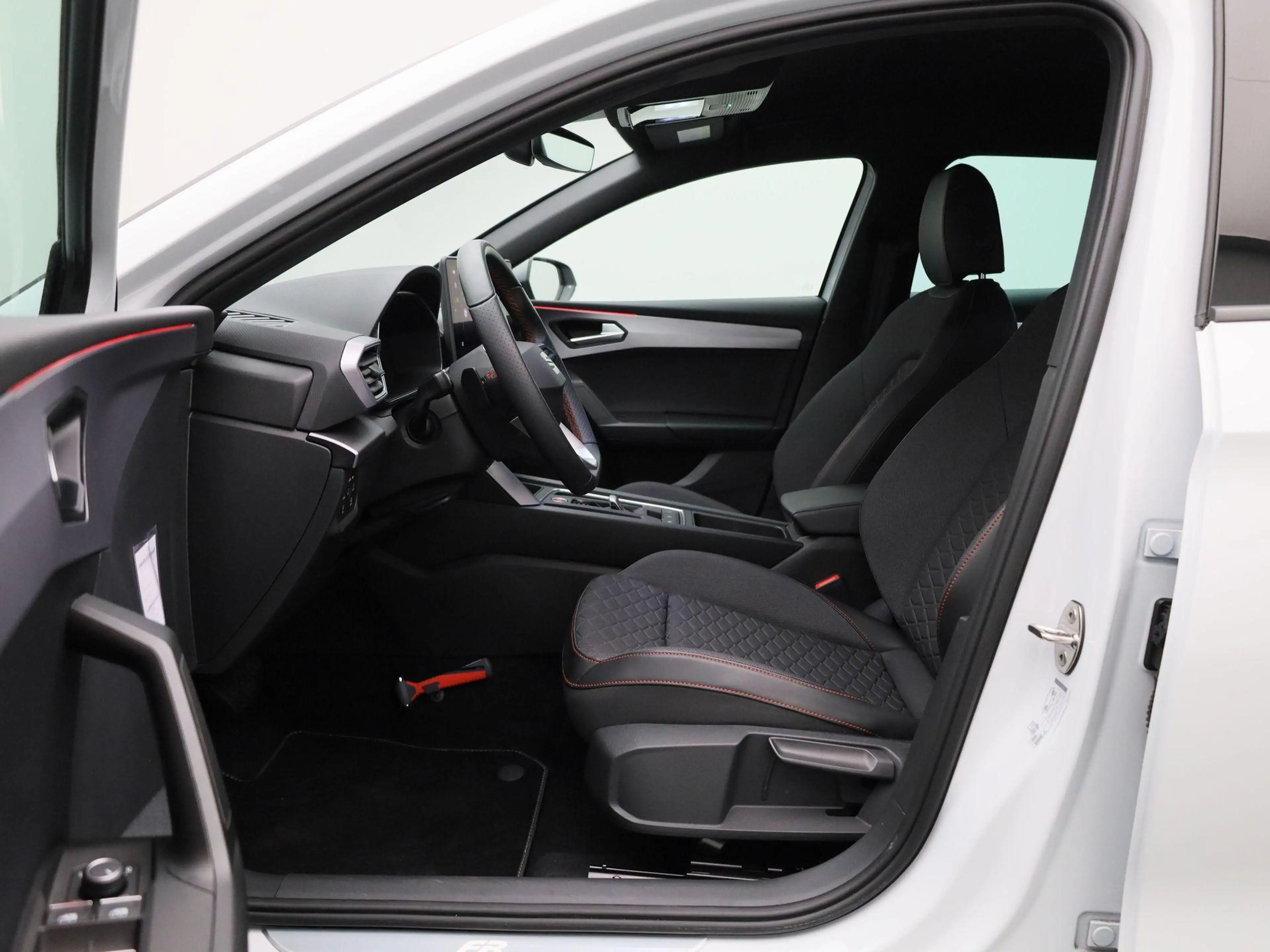 SEAT Leon e-Hybrid 1.5 TSI FR PHEV First Edition 204 PK | Automaat | — photo 11