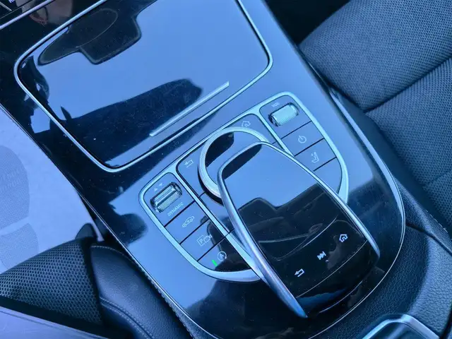 Mercedes-Benz E-Class view 12