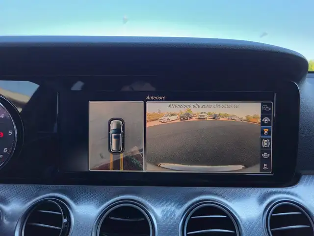 Mercedes-Benz E-Class view 11