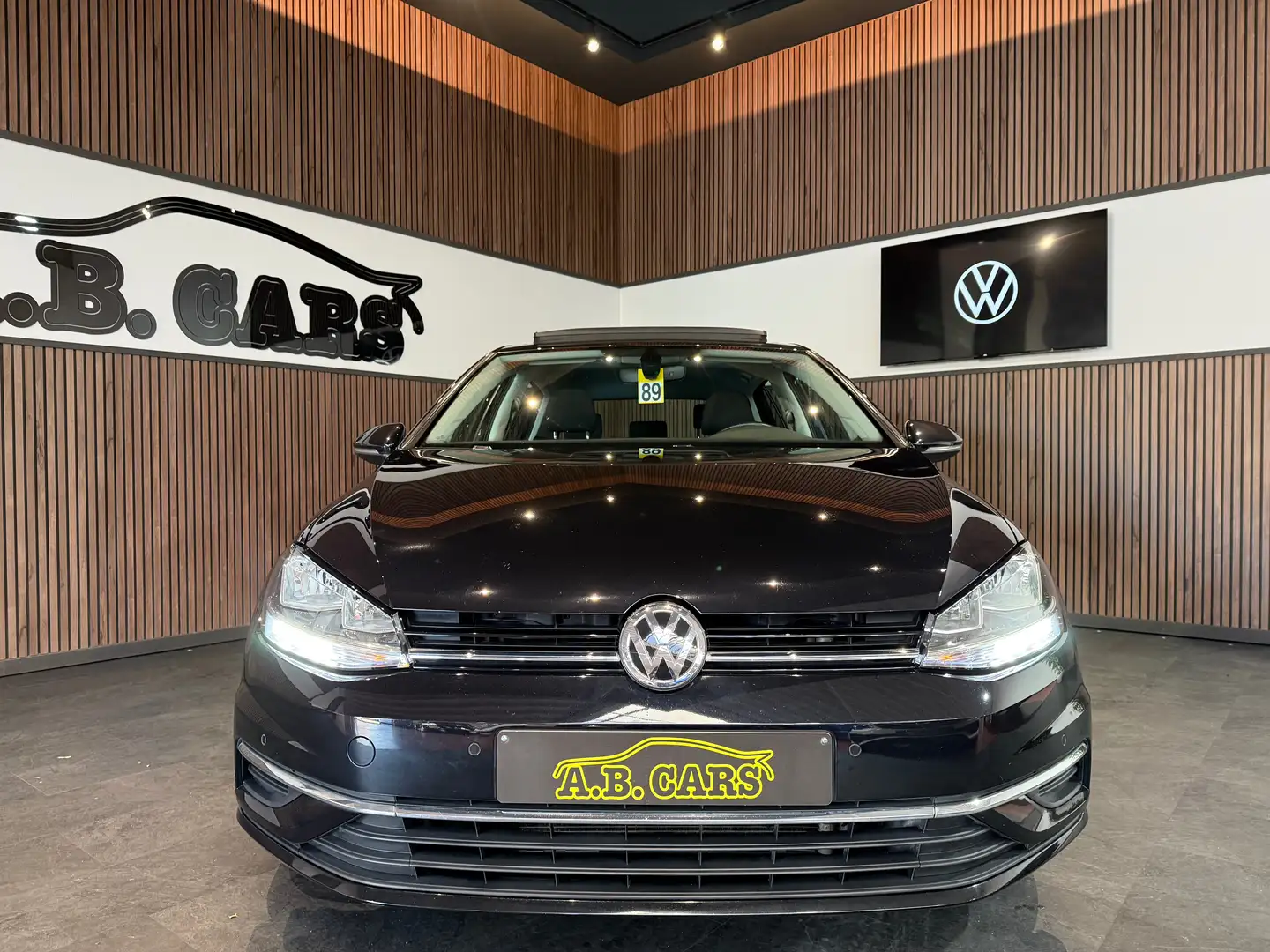 Volkswagen Golf 1.0 TSI *GARANTIE 12MOIS*1ER PROPRIÉTAIRE Schwarz - 2