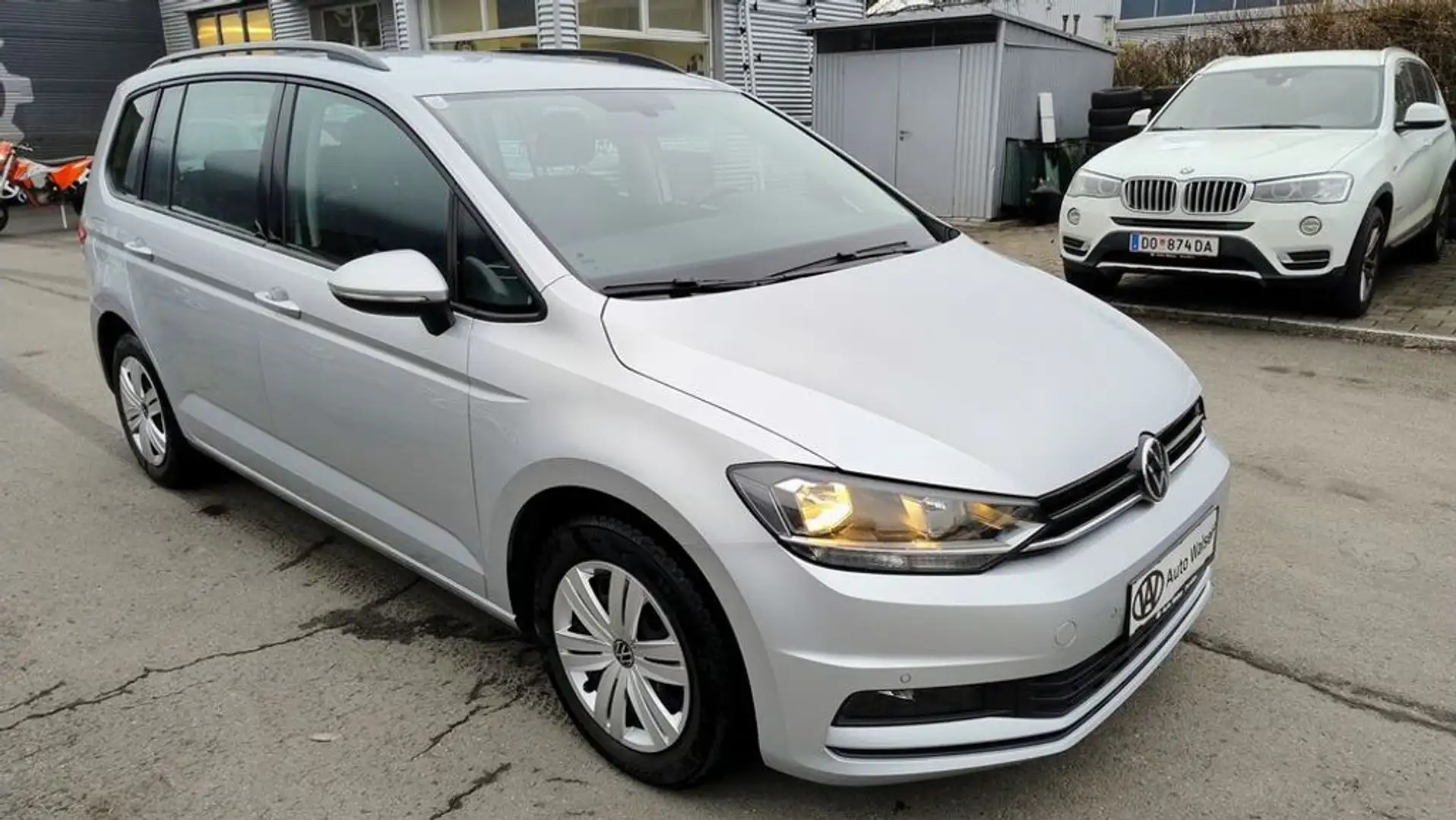Volkswagen Touran 2,0 TDI Start-Stopp Silber - 2
