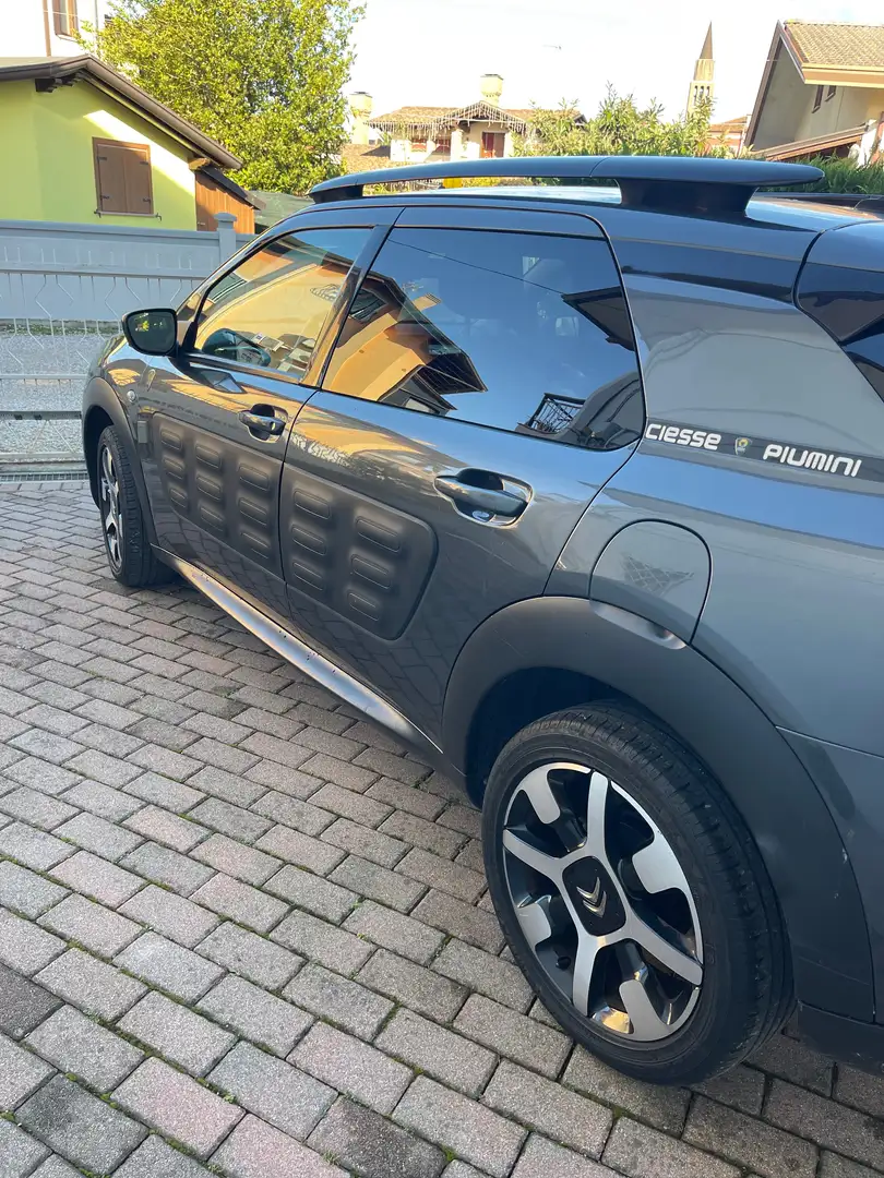 Citroen C4 C4 Cactus 2014 Cactus 1.6 bluehdi Feel s Zwart - 2