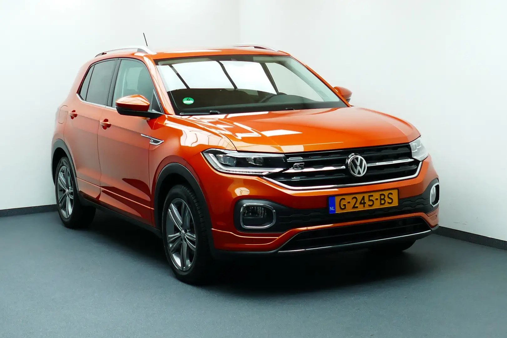 Volkswagen T-Cross 1.0 116pk TSI Style R-Line. Virt Cockpit, Adaptief Oranje - 1
