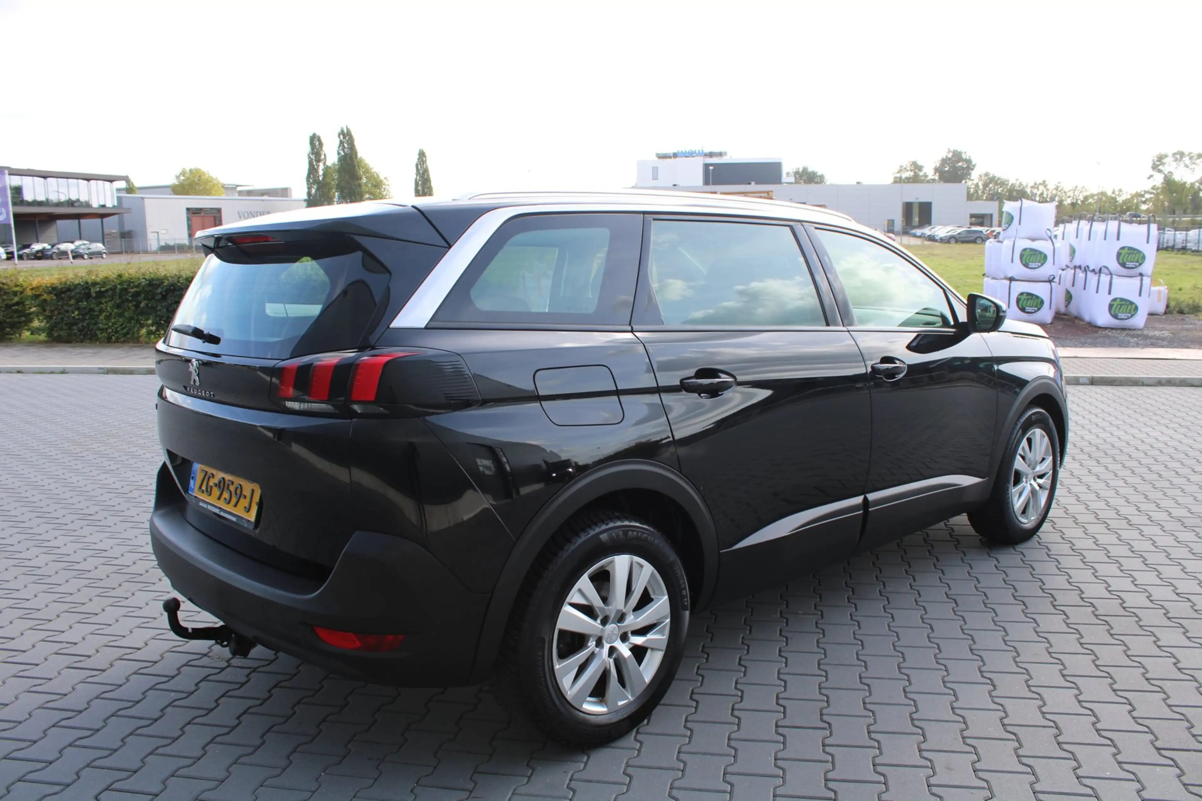 Peugeot 5008 1.2 PureTech Access 7 PERSOONS TREKHAAK NIEUWE DIS — photo 5