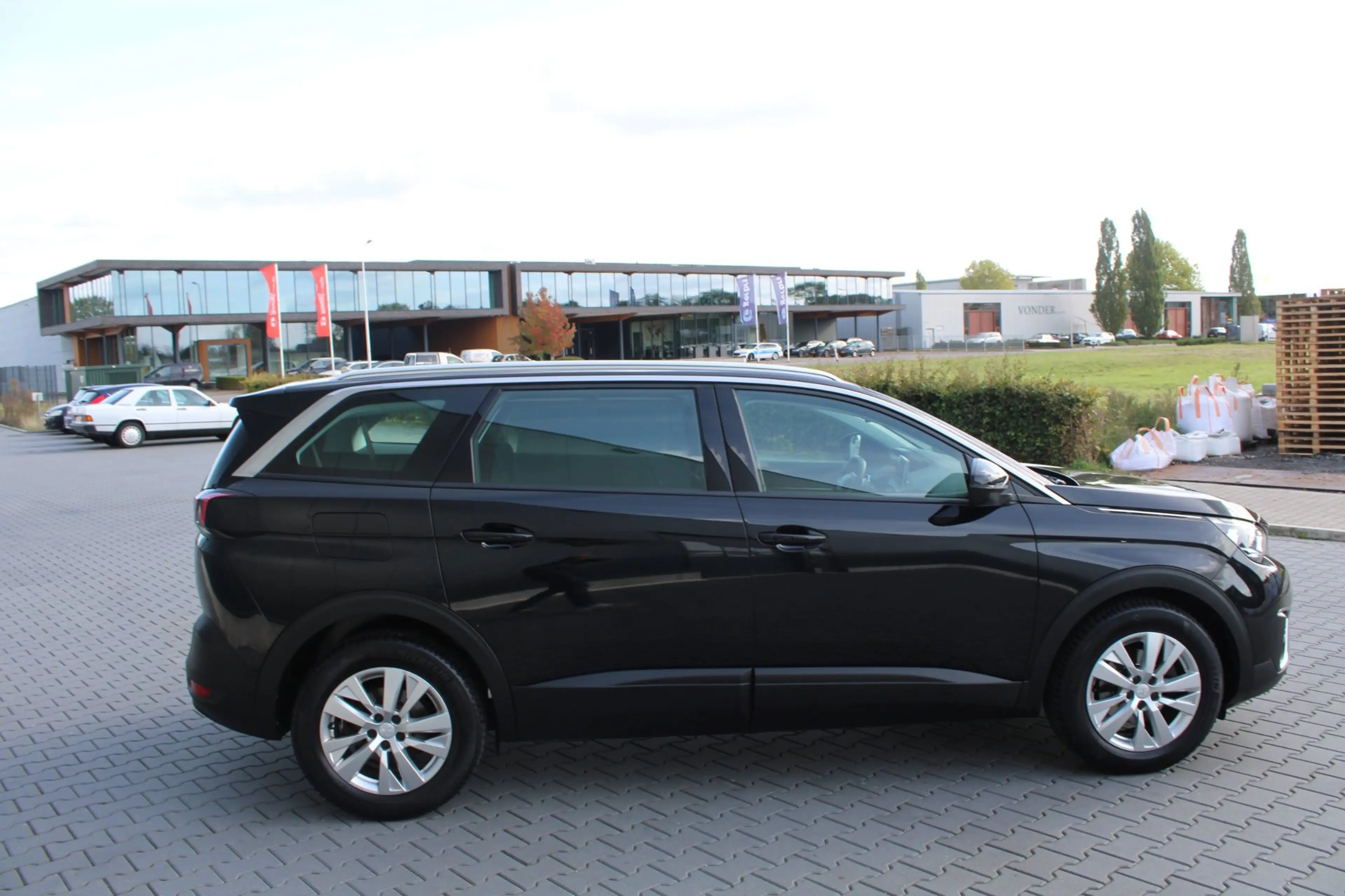 Peugeot 5008 1.2 PureTech Access 7 PERSOONS TREKHAAK NIEUWE DIS — photo 6