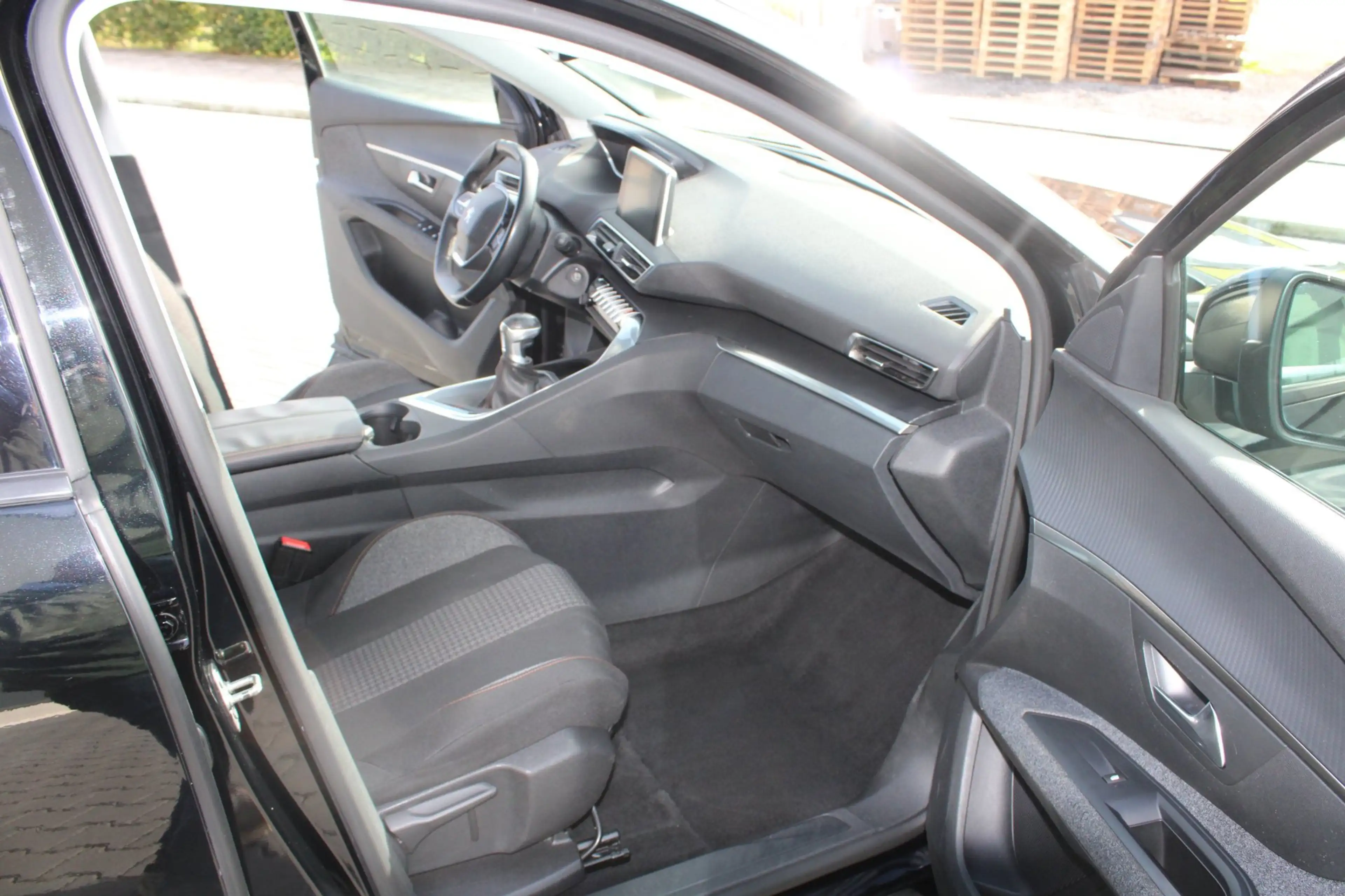 Peugeot 5008 1.2 PureTech Access 7 PERSOONS TREKHAAK NIEUWE DIS — photo 17