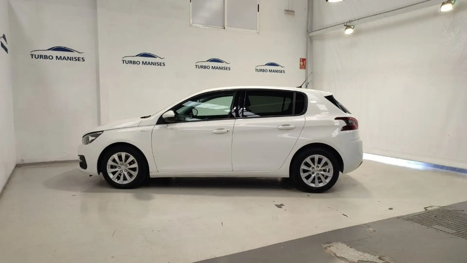Peugeot 308 5P Style BlueHDi 100 S&S 6 Vel. MAN Weiß - 2