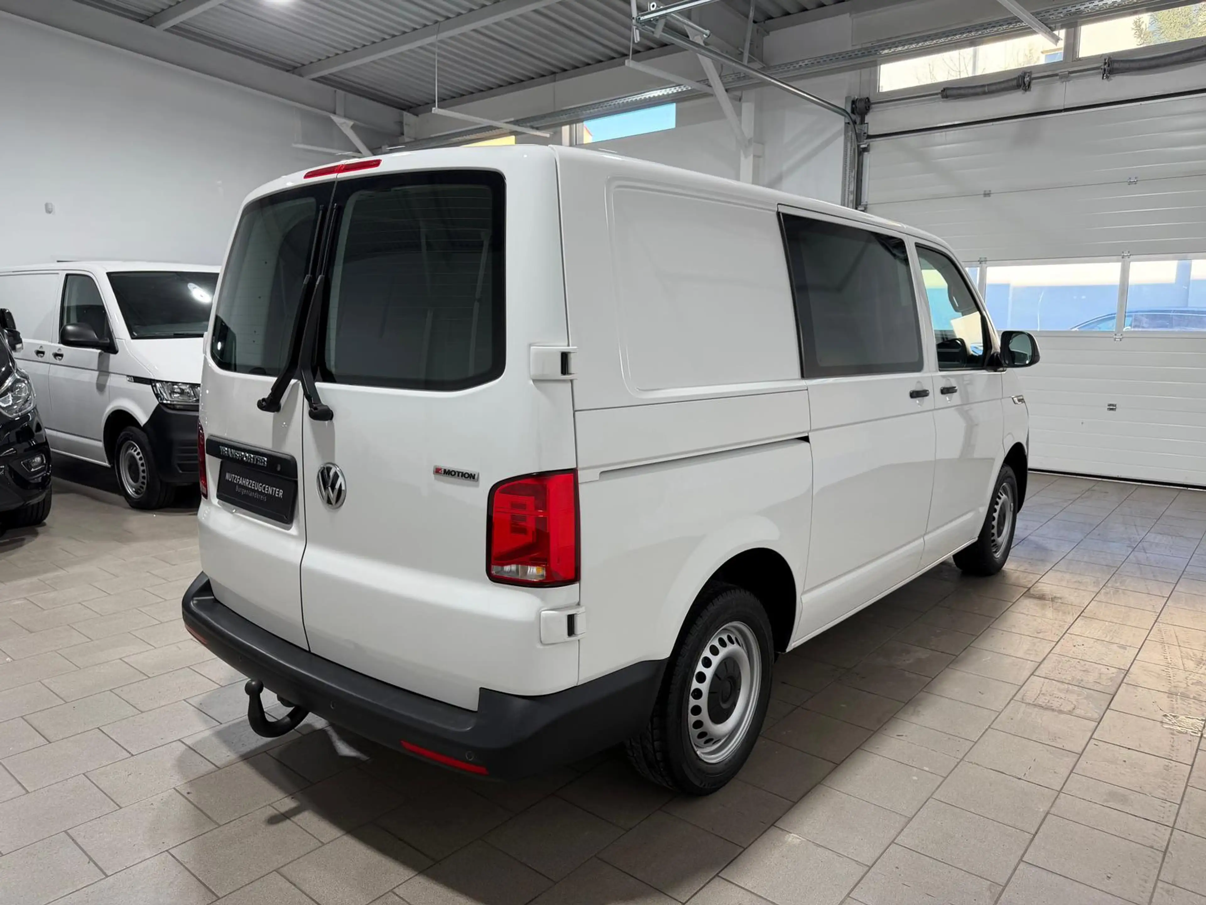Volkswagen T6.1 Transporter ,4Motion,kurz,Klima,Radio,AHK — photo 3