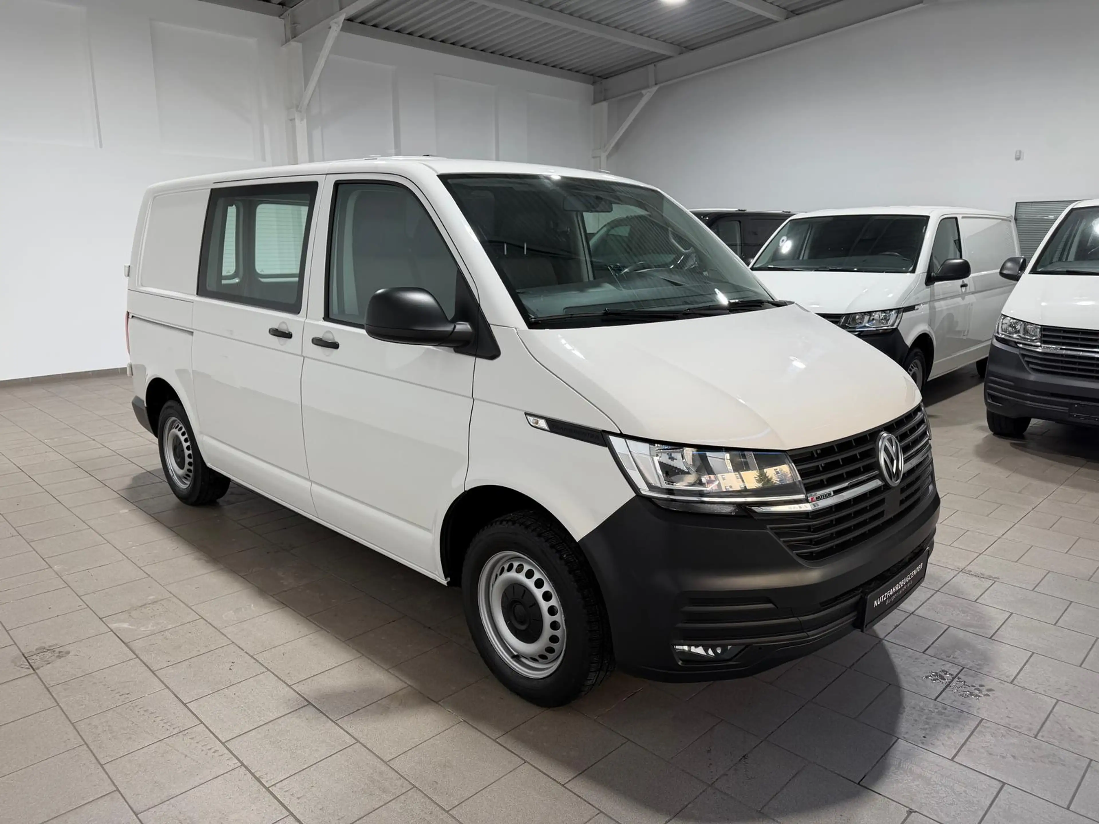 Volkswagen T6.1 Transporter ,4Motion,kurz,Klima,Radio,AHK — photo 2