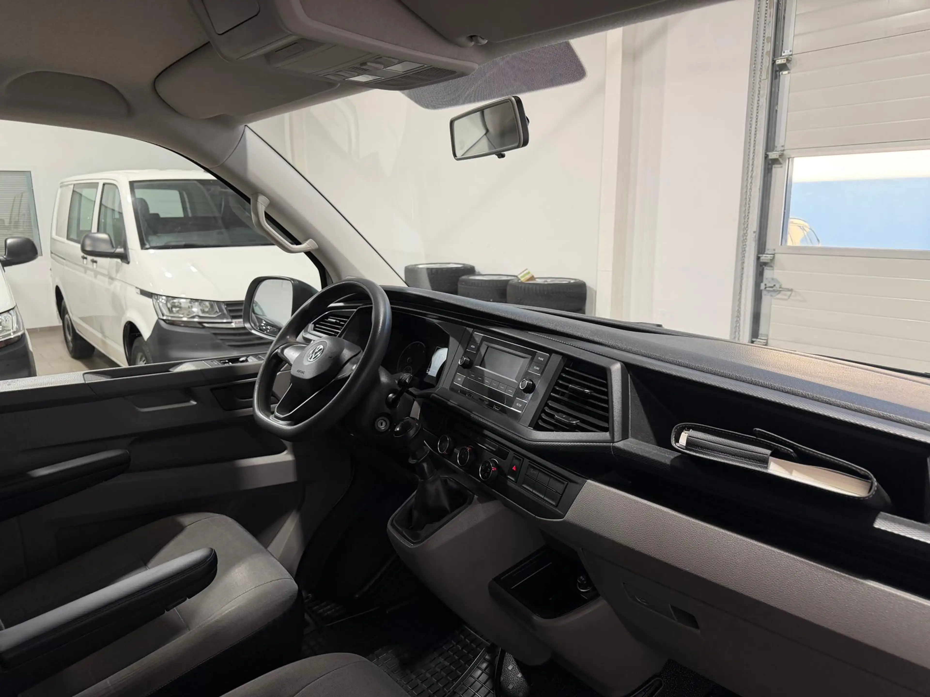 Volkswagen T6.1 Transporter ,4Motion,kurz,Klima,Radio,AHK — photo 10