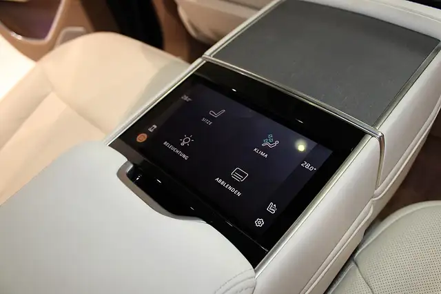 Land Rover Range Rover 3.0 P510e PHEV AWD SV **Special Vehicle** Ansicht 16