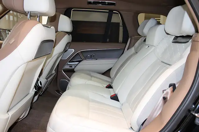 Land Rover Range Rover 3.0 P510e PHEV AWD SV **Special Vehicle** Ansicht 19