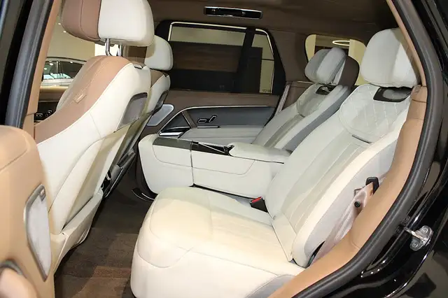 Land Rover Range Rover 3.0 P510e PHEV AWD SV **Special Vehicle** Ansicht 13