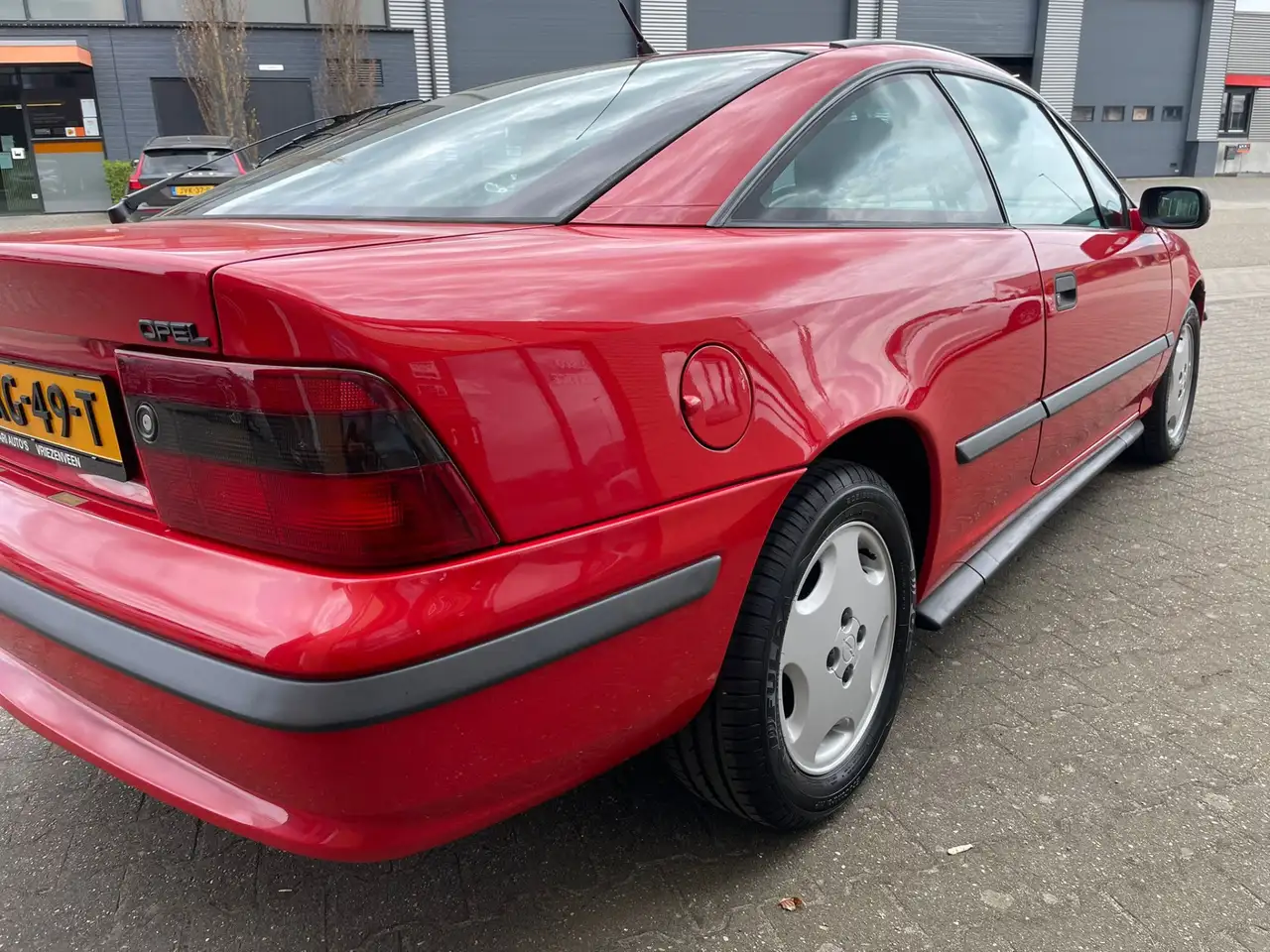 Opel Calibra 2.0i Bloedrood en bloedmooi, foto 3