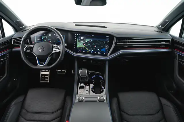 Volkswagen Touareg view 10