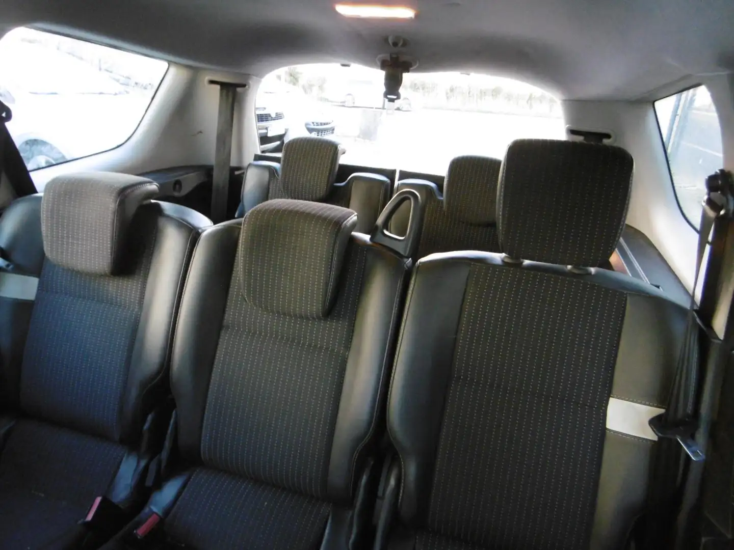 Renault Grand Scenic 1.4 TCe 131pk Dynamique 7-Persoons Navi Clima Zwart - 2