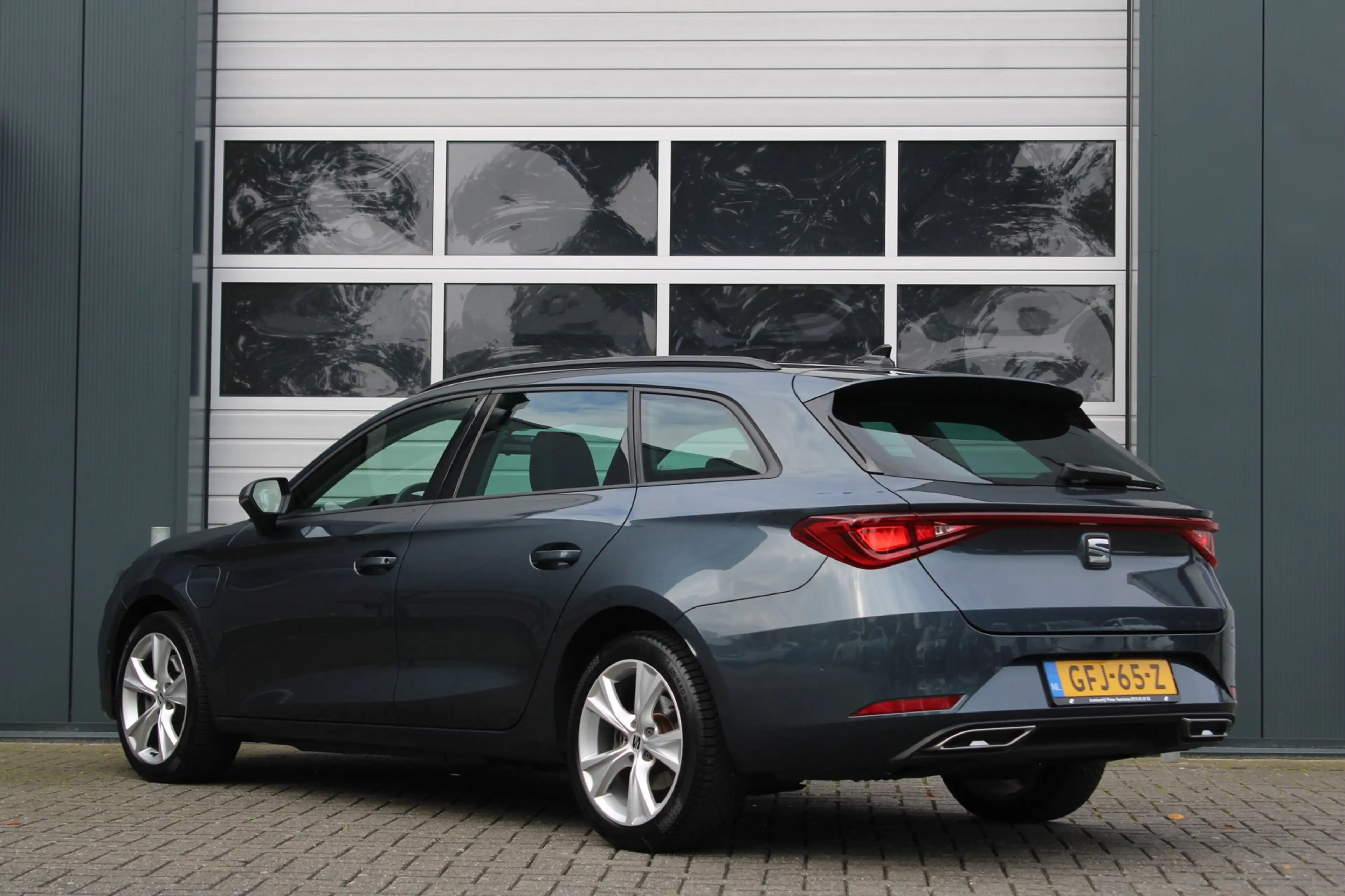 SEAT Leon e-Hybrid SPORTSTOURER 1.4 TSI eHybrid PHEV FR Business Inte — photo 4