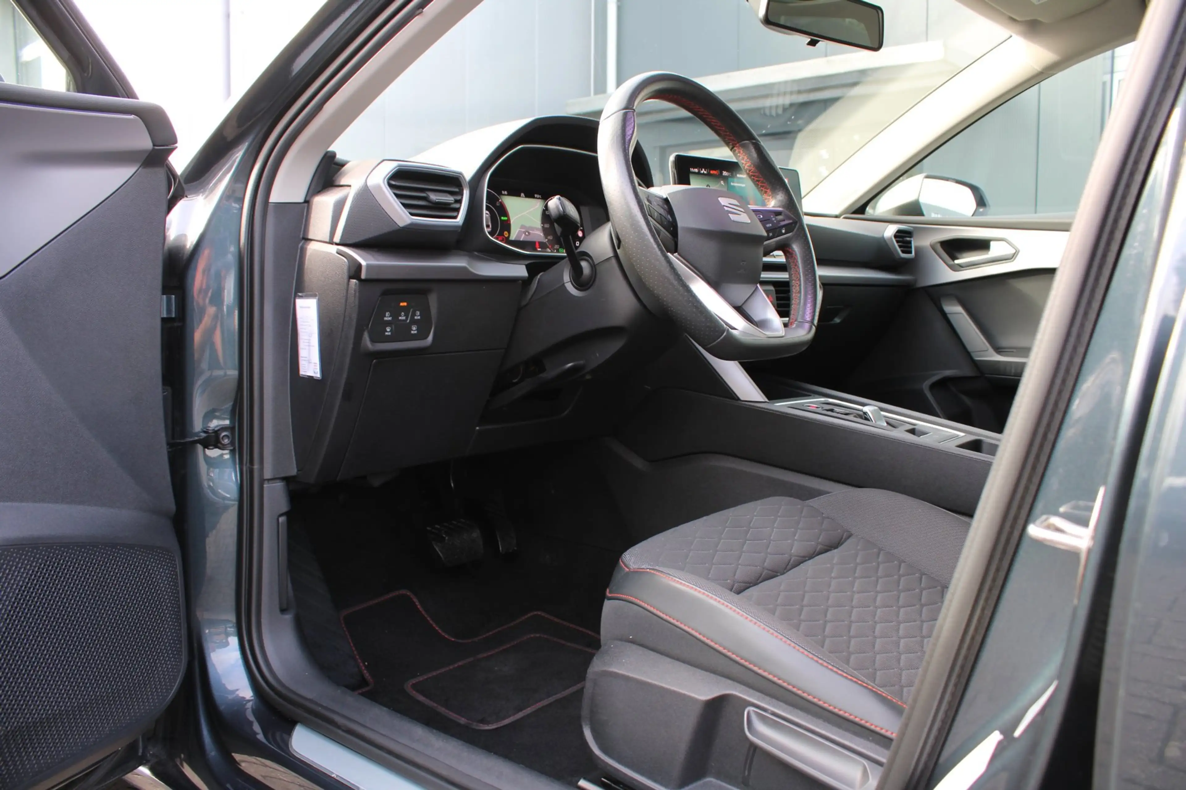SEAT Leon e-Hybrid SPORTSTOURER 1.4 TSI eHybrid PHEV FR Business Inte — photo 5