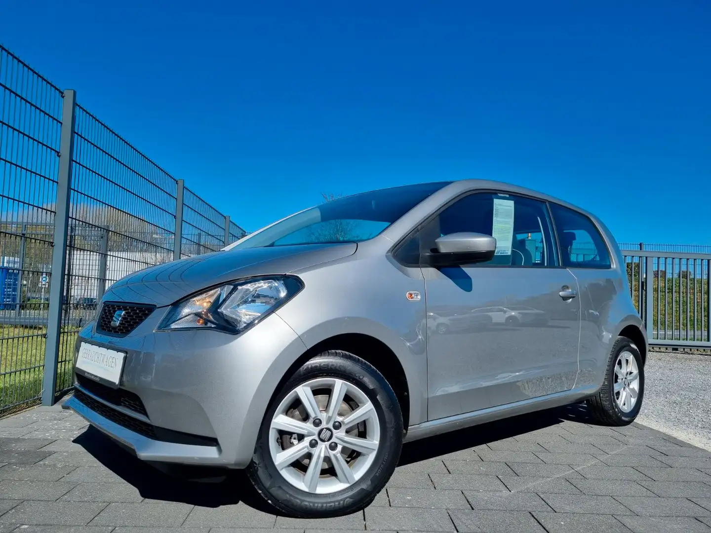 SEAT Mii Chic Einparkhilfe/Tempomat/Klima/LM-Felgen Silber - 2