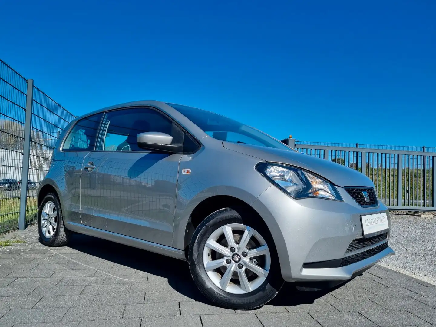 SEAT Mii Chic Einparkhilfe/Tempomat/Klima/LM-Felgen Silber - 1