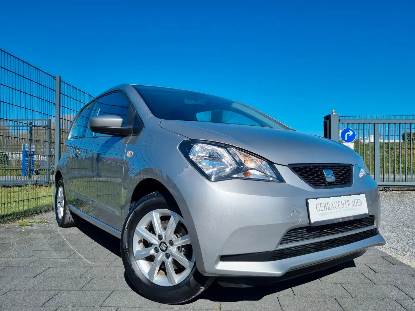 SEAT Mii Chic Einparkhilfe/Tempomat/Klima/LM-Felgen Argent - 1