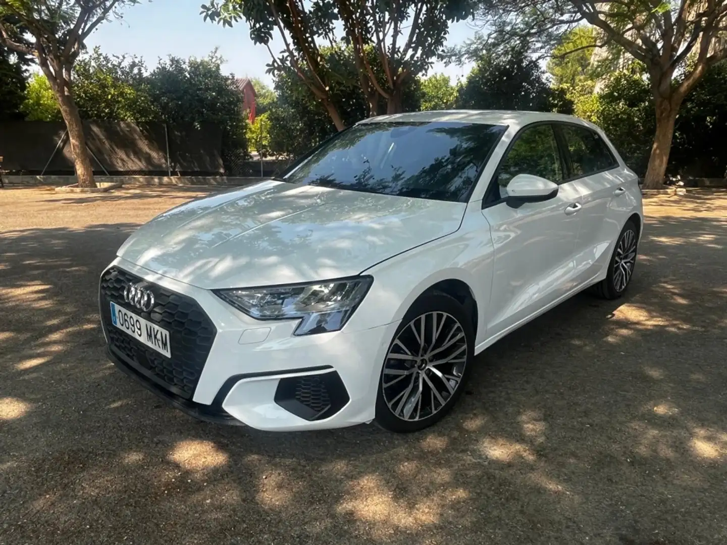 Audi A3 Pequeño Manual de 5 Puertas Blanco - 1