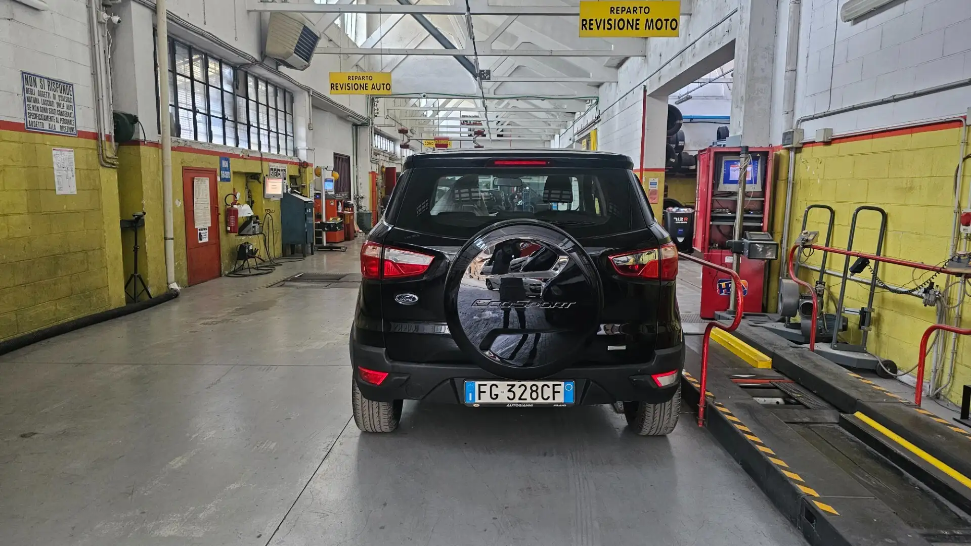 Ford EcoSport 1.0 EcoBoost 125 CV Titanium S Zwart - 2