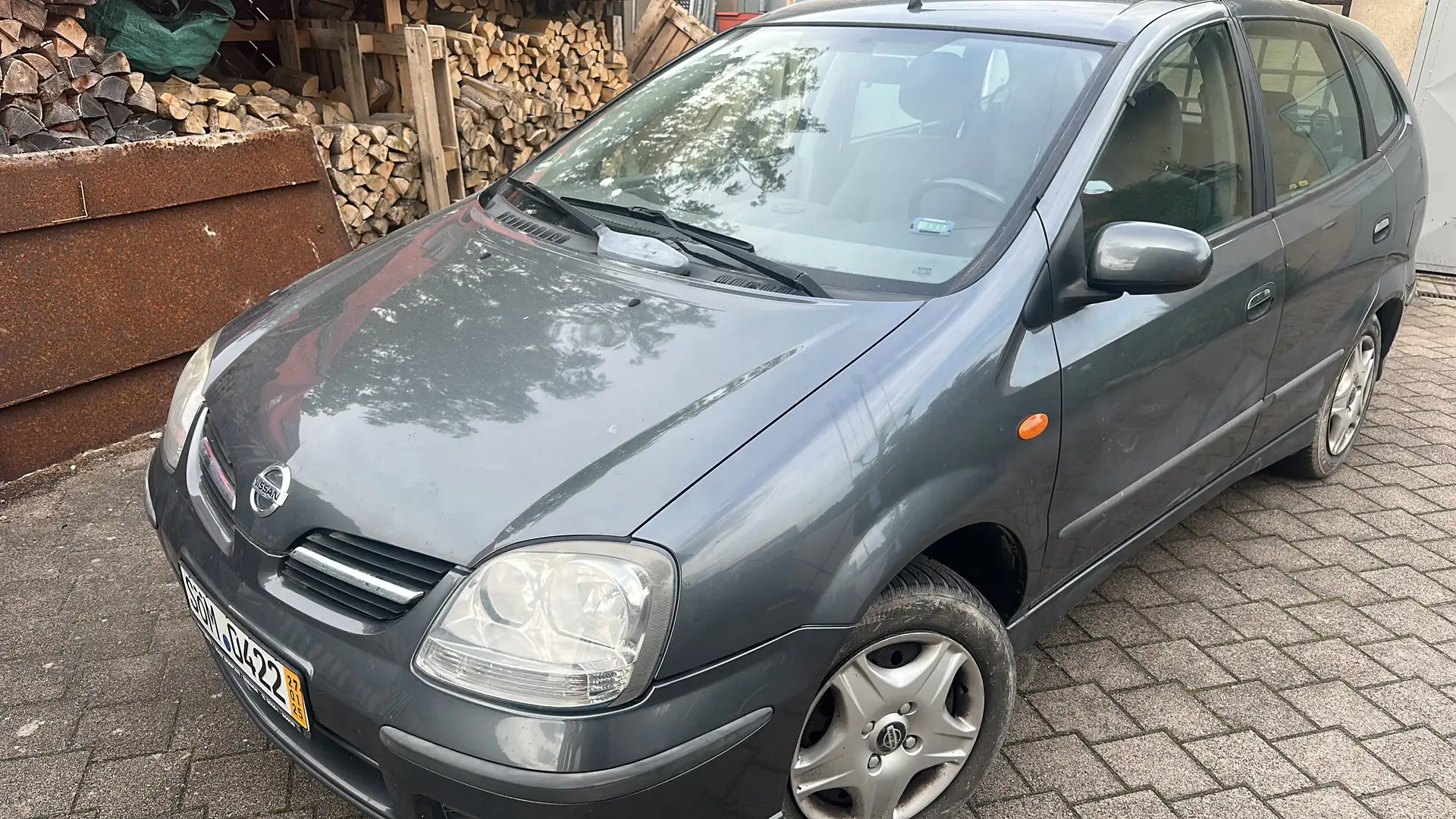 Nissan Almera Tino acenta PLUS Grey - 2
