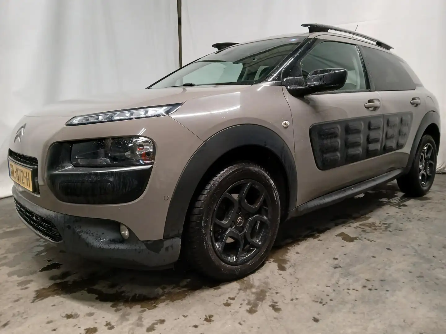 Citroen C4 Cactus 1.2 PureTech Shine - Airco - Navi - Export - Verbr Marrone - 2