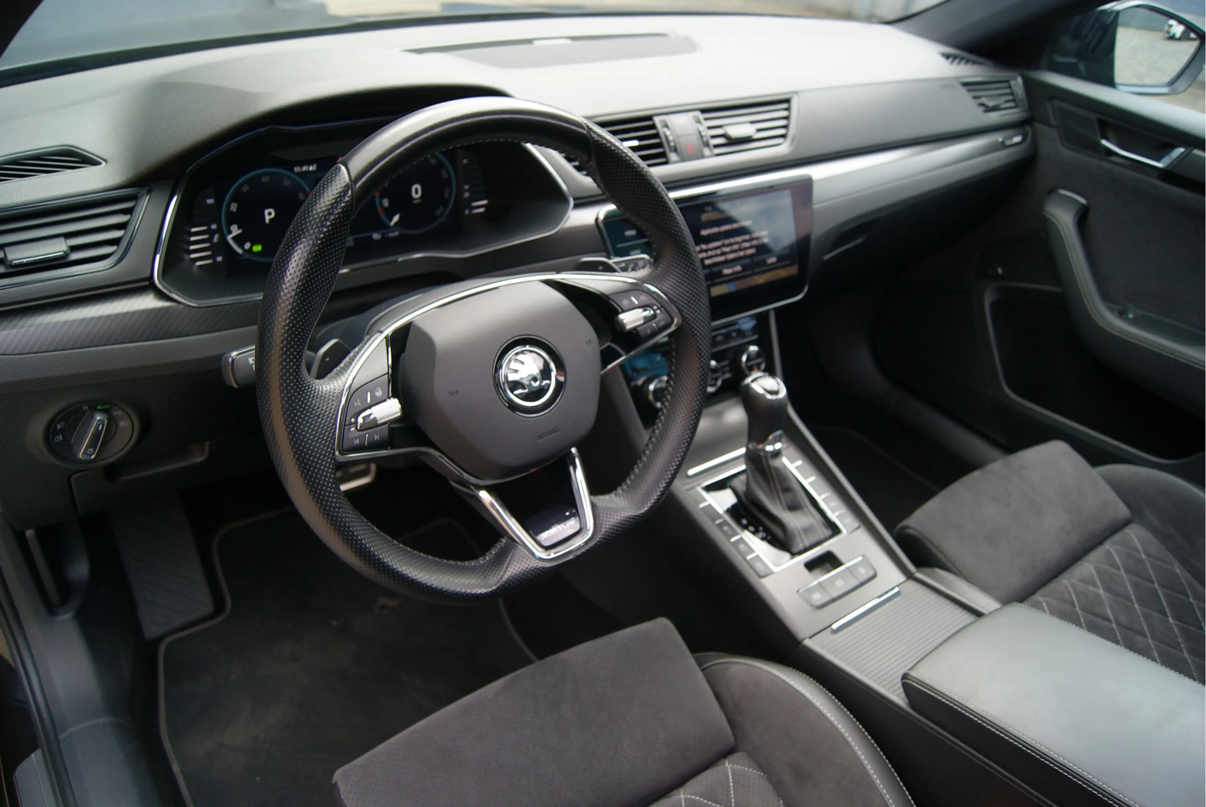 Skoda Superb 2.0TFSI 190PK Sportline DSG Panoramdak/Canton/ACC/ — photo 10