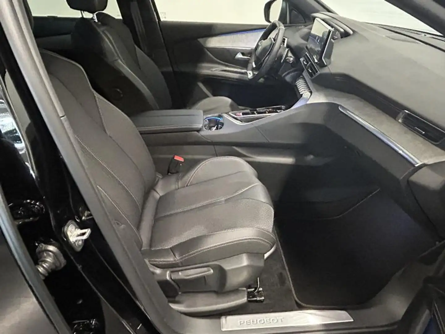 Peugeot 5008 GT MHEV Zwart - 2