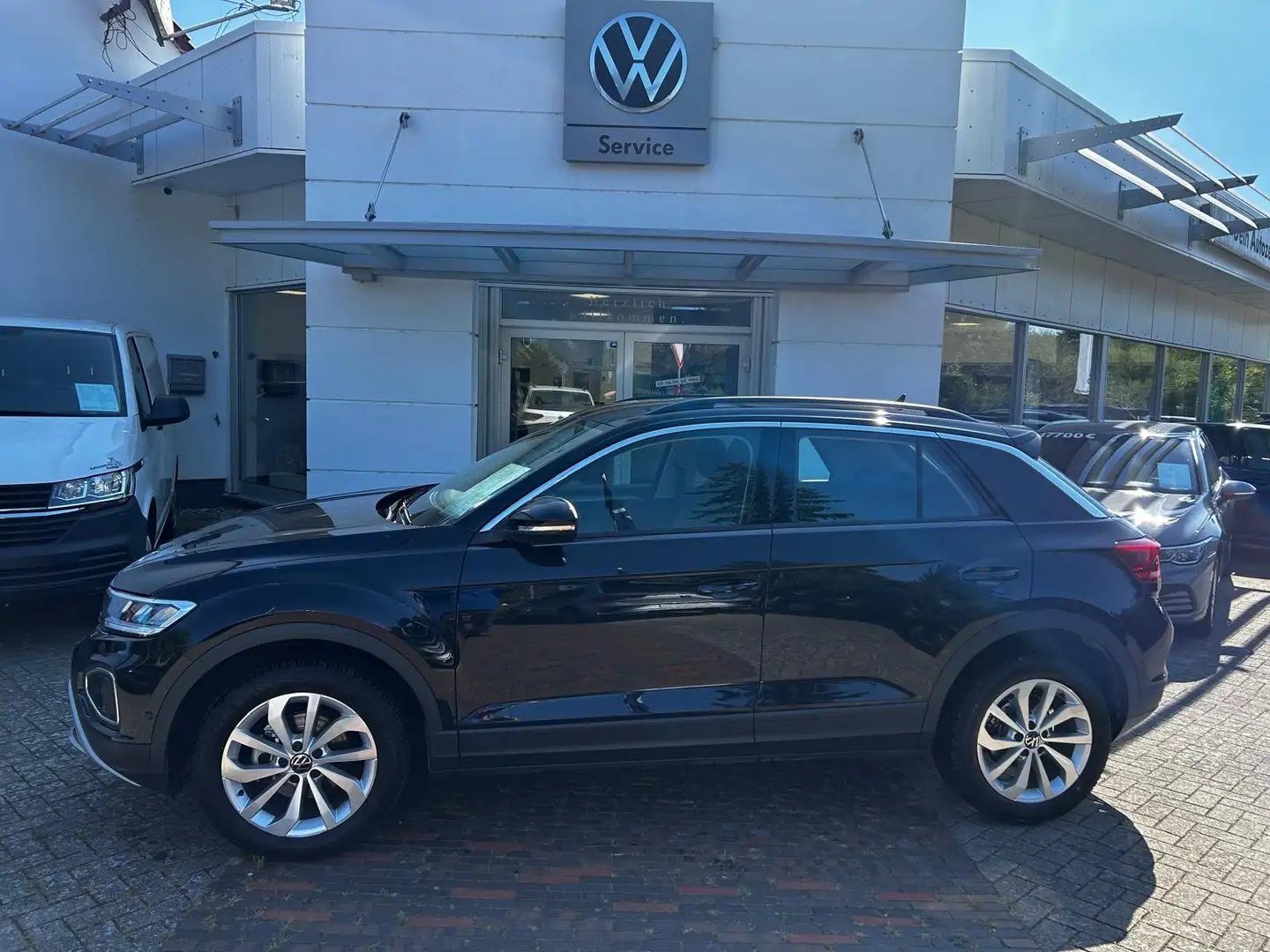 Volkswagen T-Roc 1.0 TSI Life Schwarz - 2