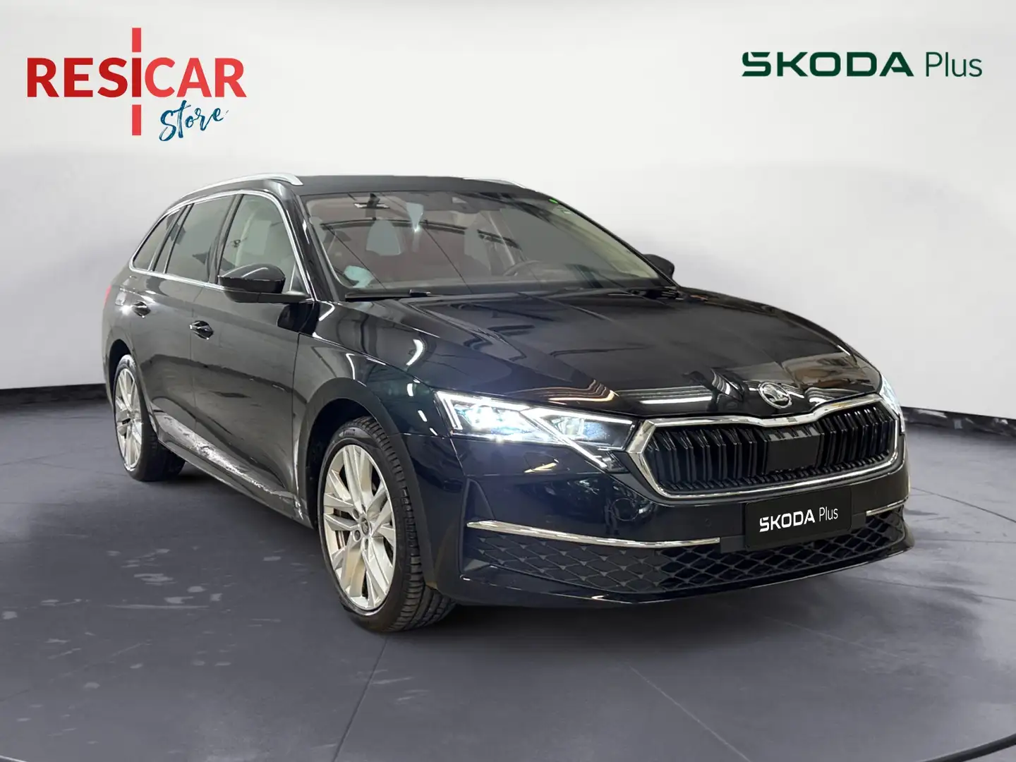 Skoda Octavia Wagon 2.0 TDI Style Schwarz - 1