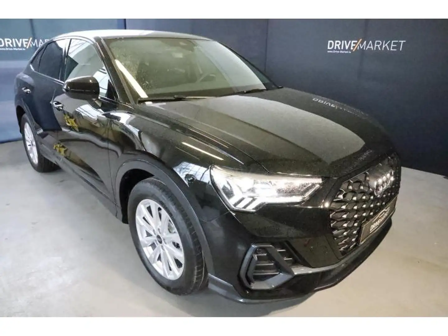 Audi Q3 Sportback Noir - 1
