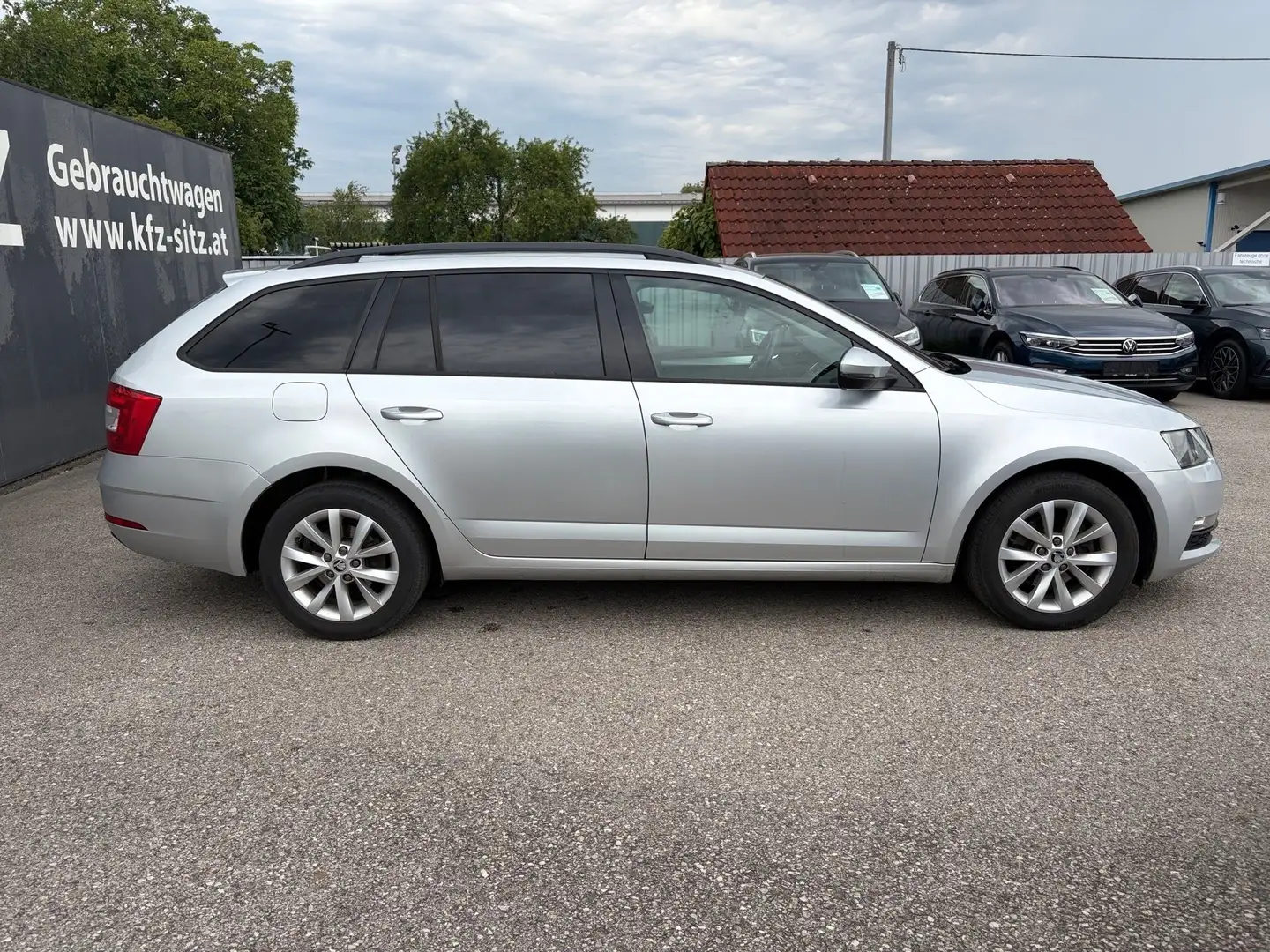 Skoda Octavia Combi 2,0 Ambition TDI 4x4 DSG Silber - 2