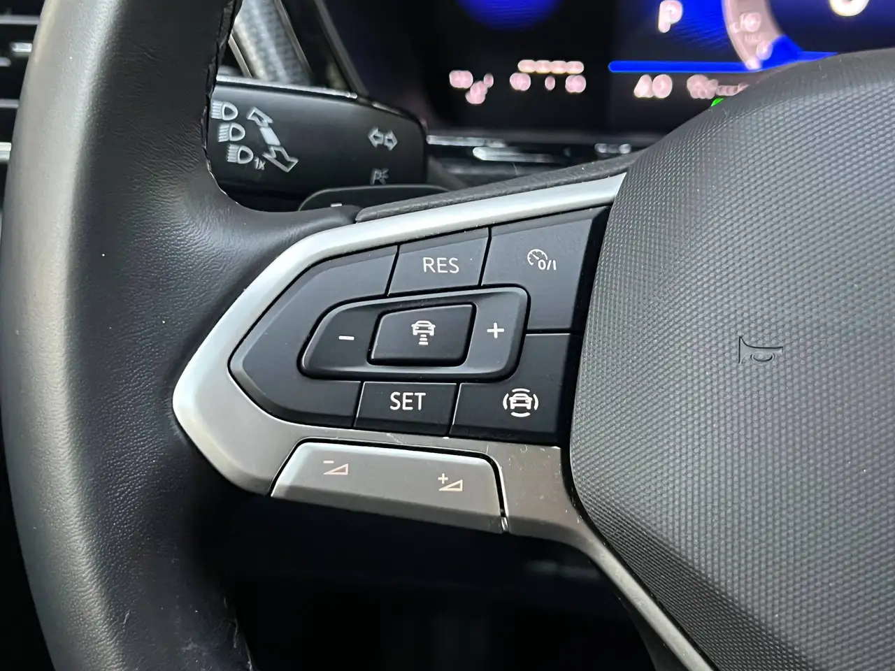 Volkswagen T-Cross 1.0 TSI Life OPF DSG / PDC + Camera / Navigatie / Apple CarPlay, миниатюра 21