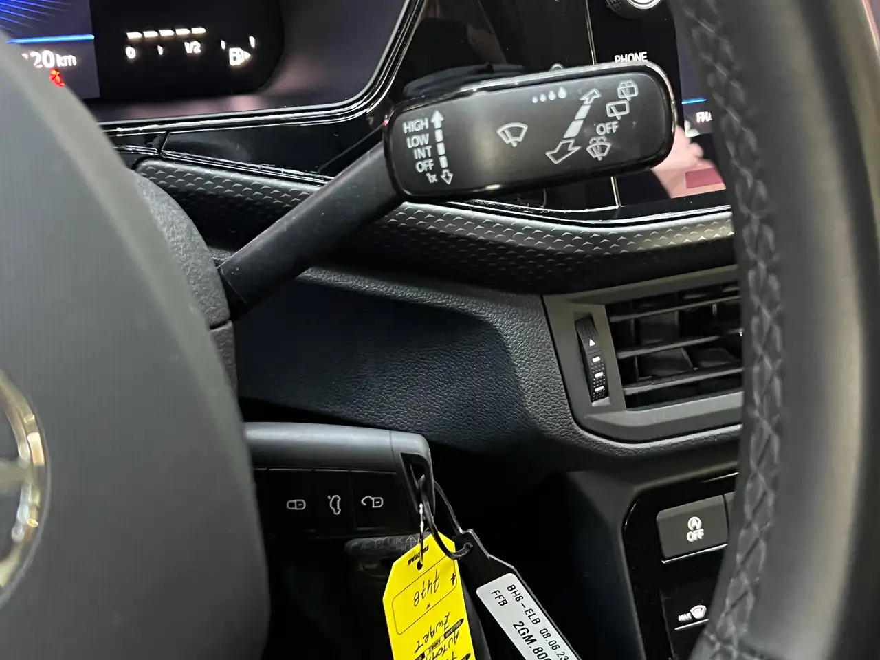 Volkswagen T-Cross 1.0 TSI Life OPF DSG / PDC + Camera / Navigatie / Apple CarPlay, миниатюра 24