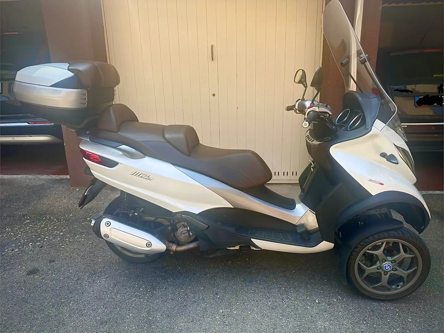 Piaggio MP3 300 Business Bianco - 2
