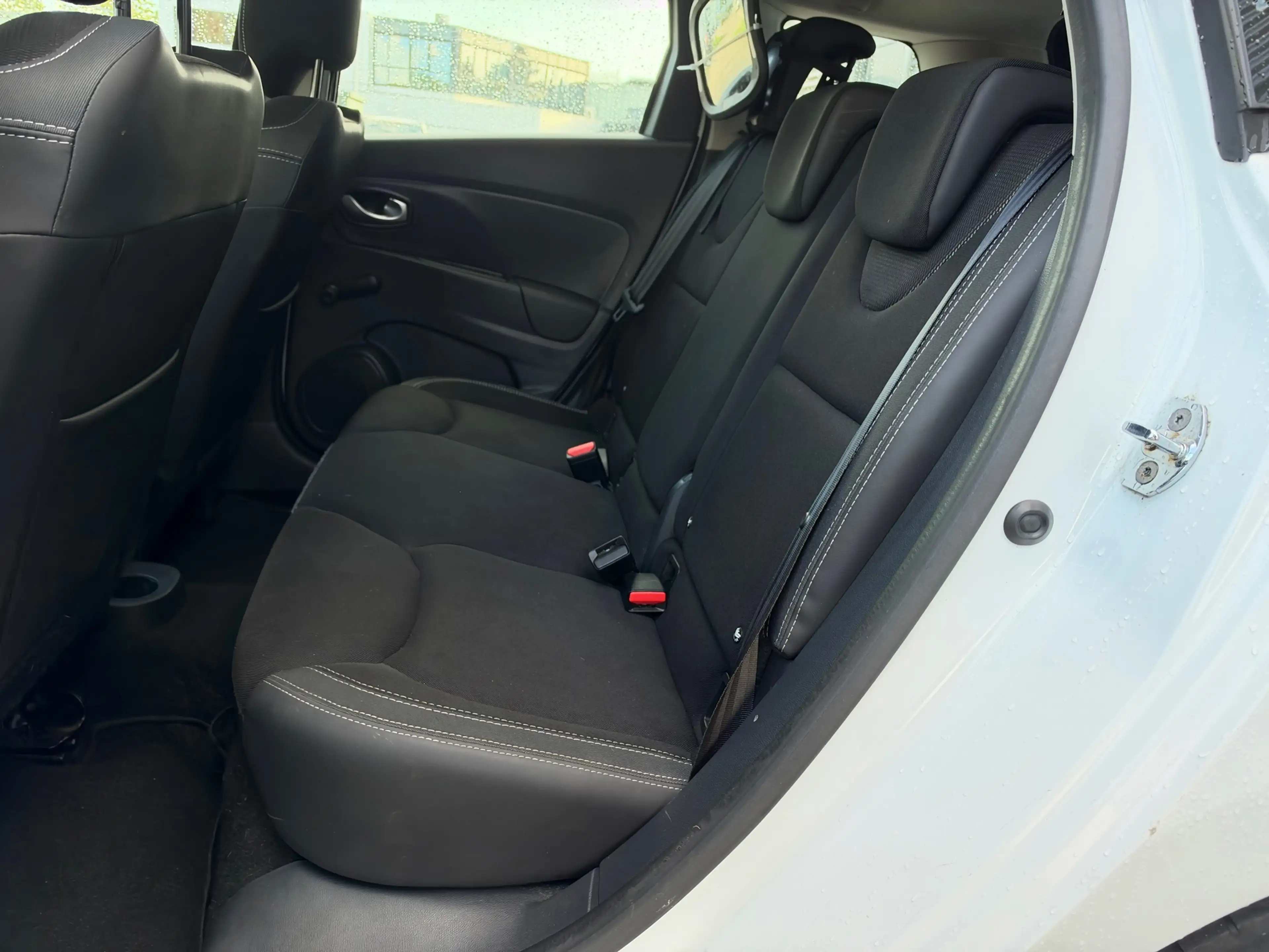 Renault Clio Estate 0.9 TCe Intens — photo 12