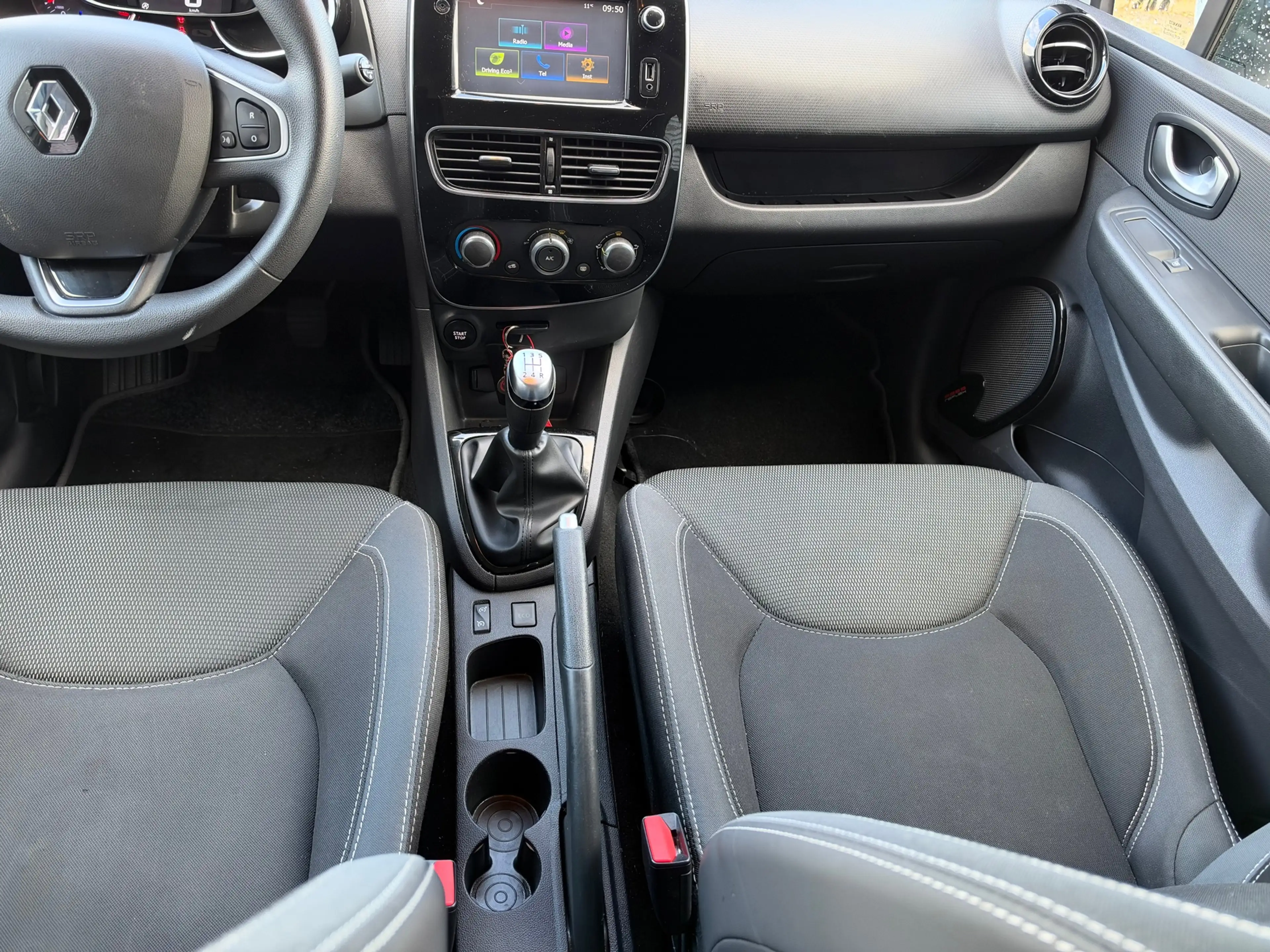 Renault Clio Estate 0.9 TCe Intens — photo 15