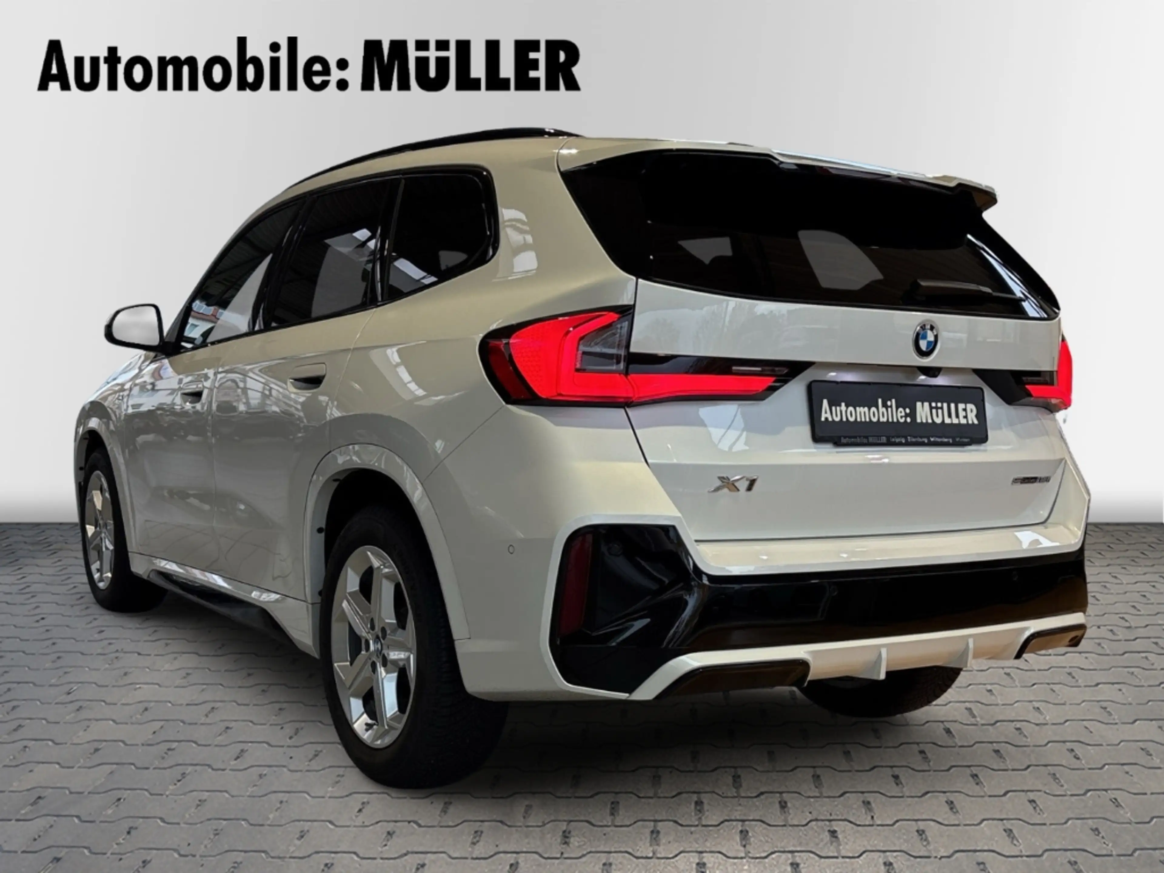 BMW X1 sDrive 18 i M Sport El. Panodach Memory Sitze Harm — photo 6