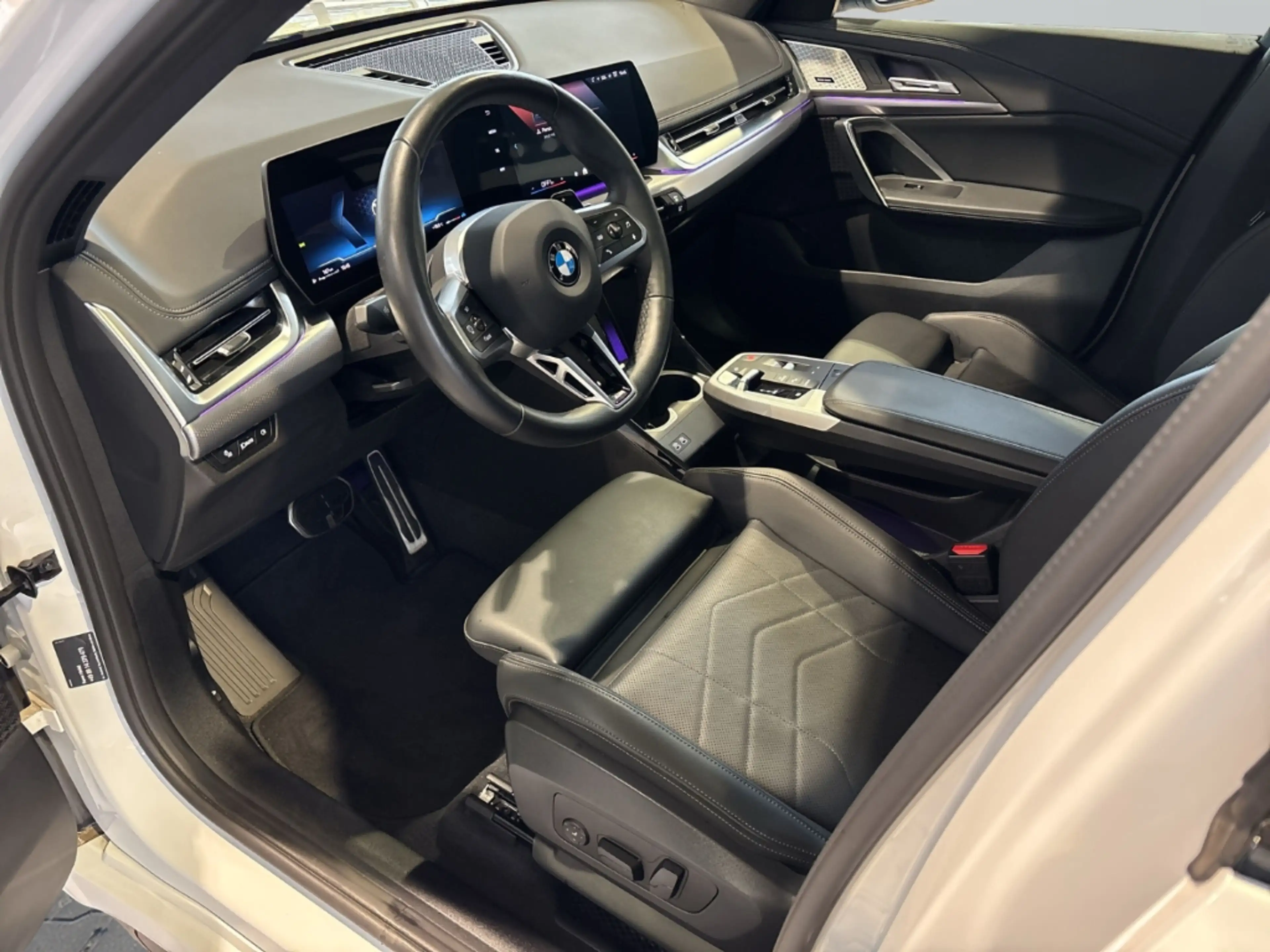 BMW X1 sDrive 18 i M Sport El. Panodach Memory Sitze Harm — photo 14