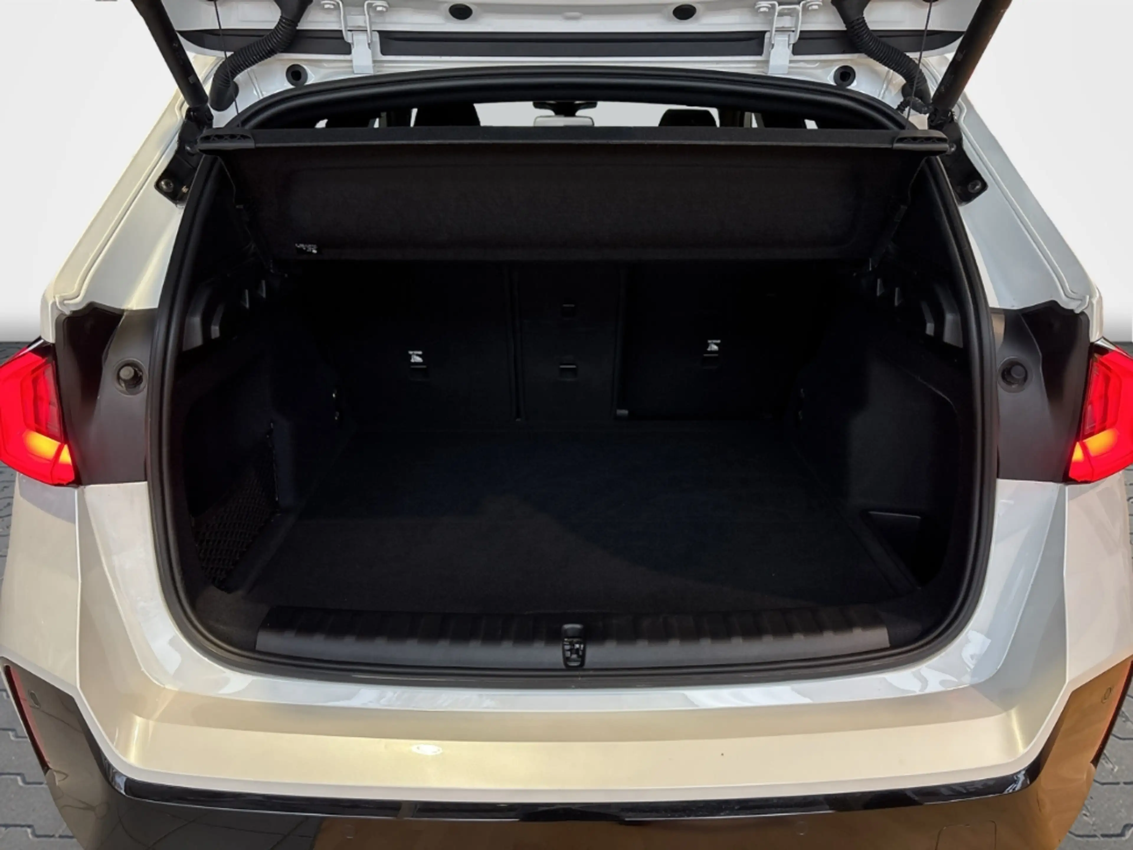 BMW X1 sDrive 18 i M Sport El. Panodach Memory Sitze Harm — photo 11