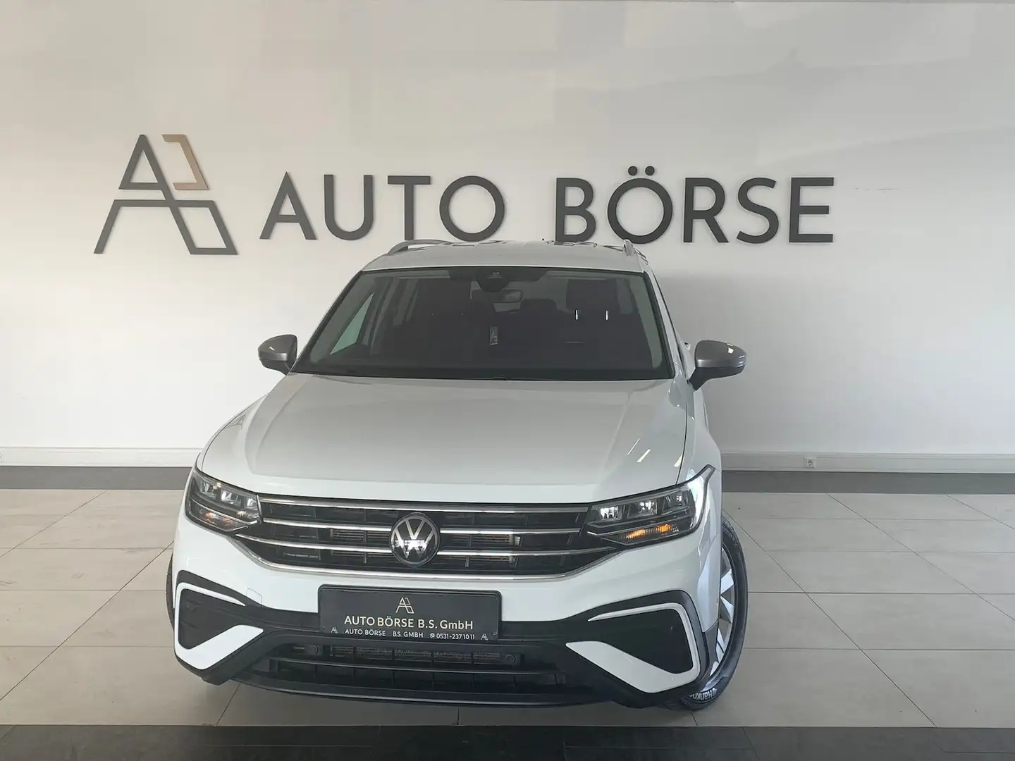 Volkswagen Tiguan Allspace DSG LIFE NAVI*ViCo*HUD*LED*AHK* Weiß - 1