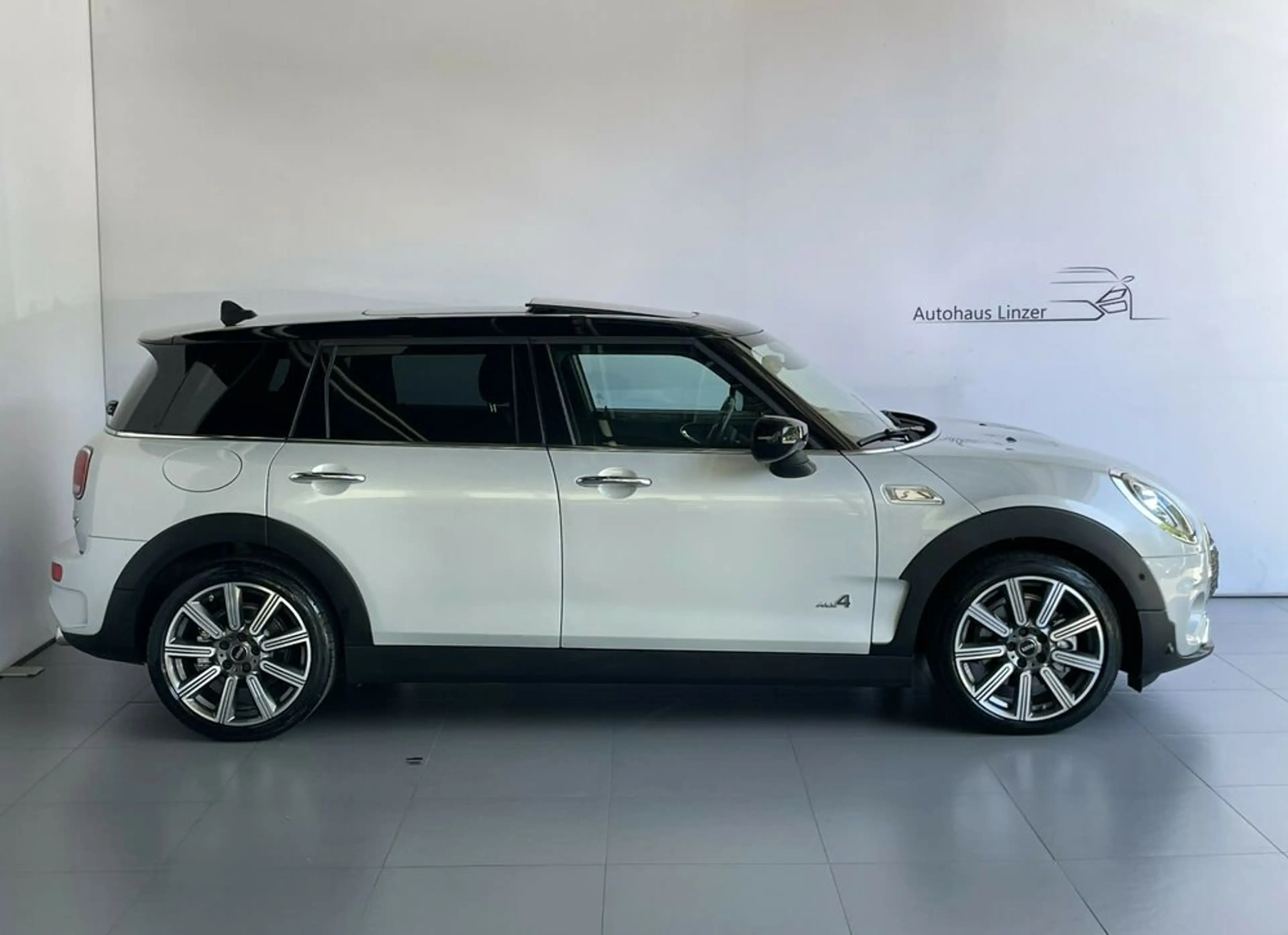 MINI Cooper SD Clubman 4x4 *LED*ACC*PANO*HuD*H&K*Kamera — photo 3