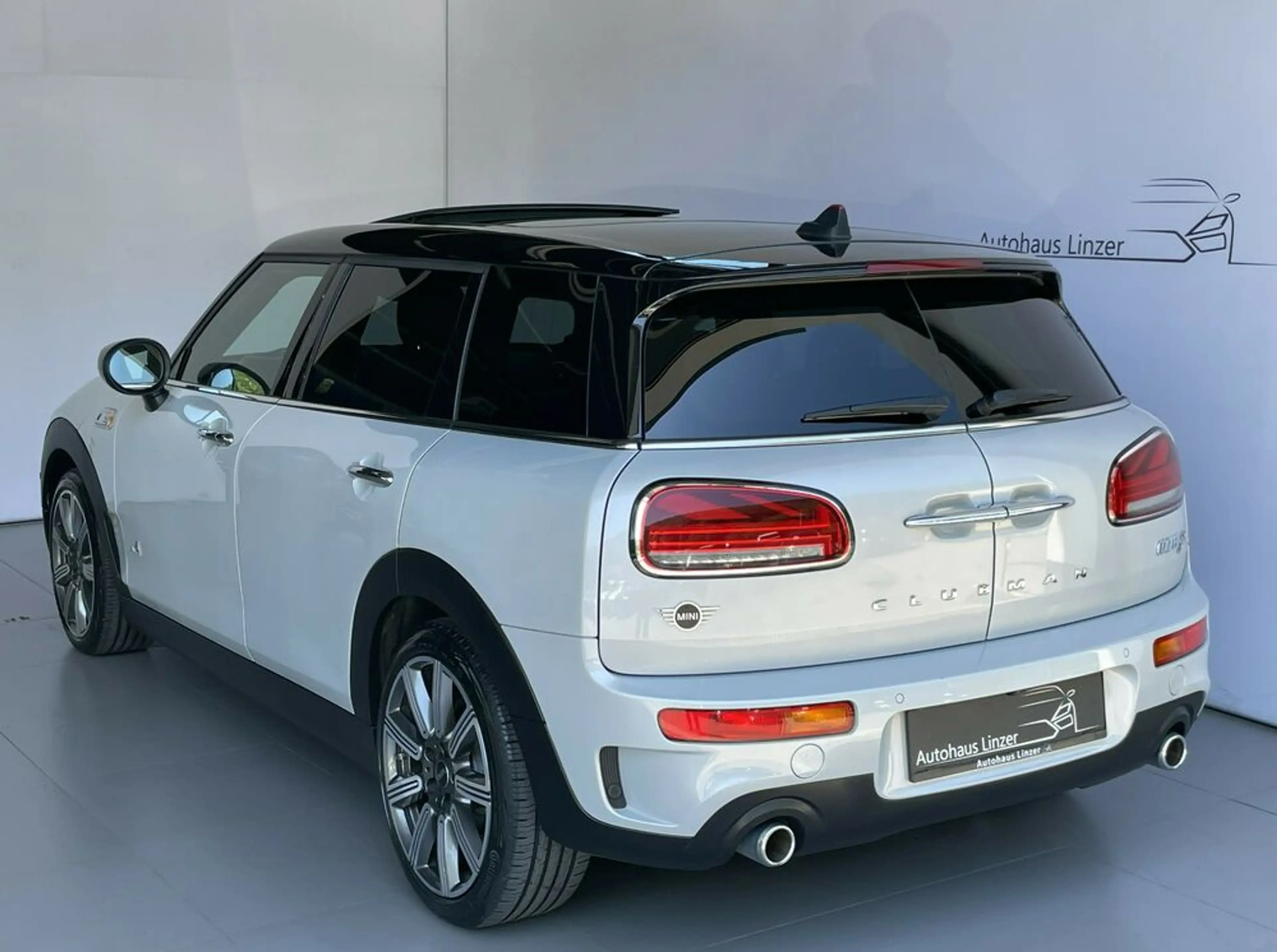 MINI Cooper SD Clubman 4x4 *LED*ACC*PANO*HuD*H&K*Kamera — photo 2